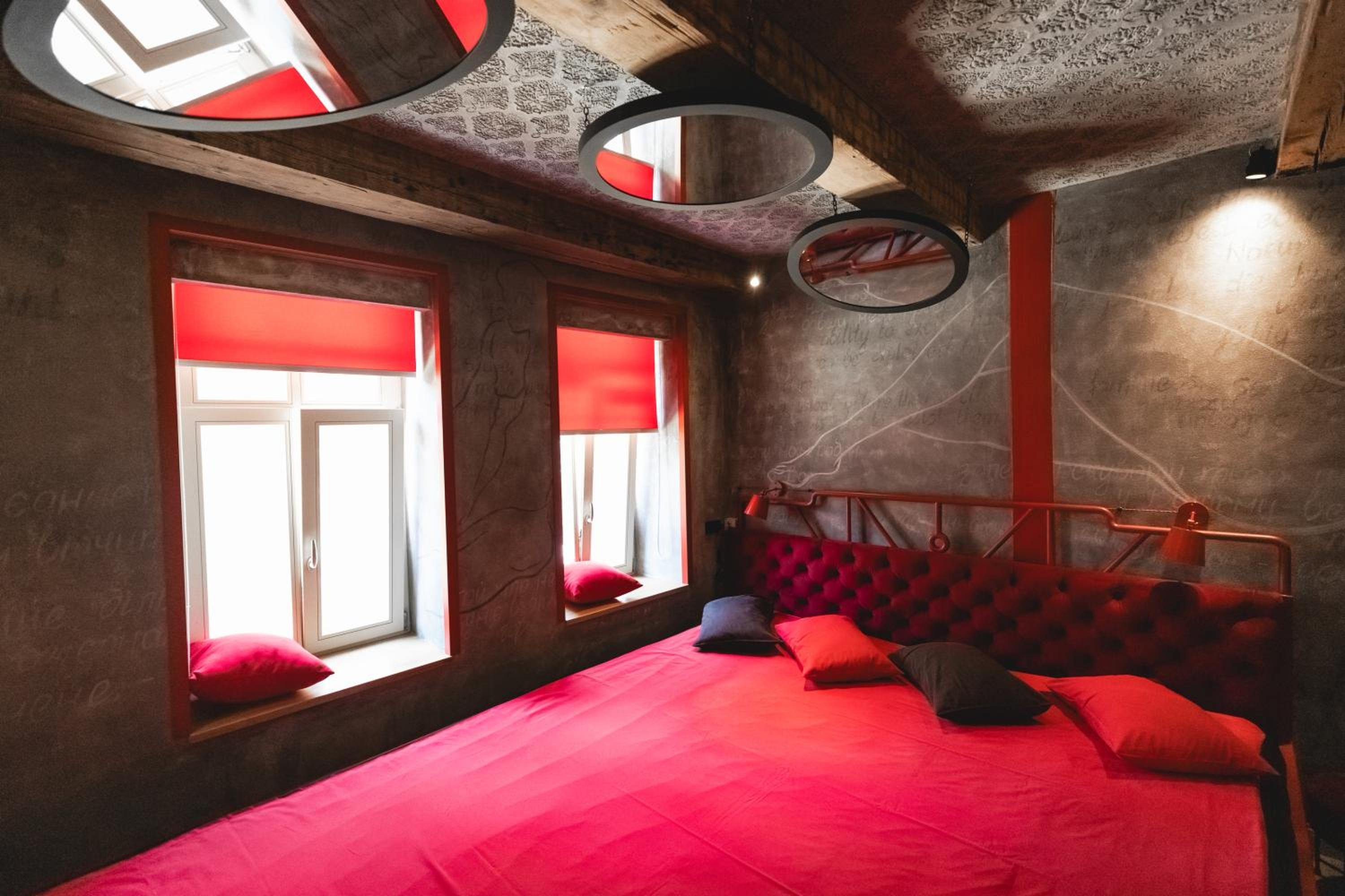 Superior King Room 7