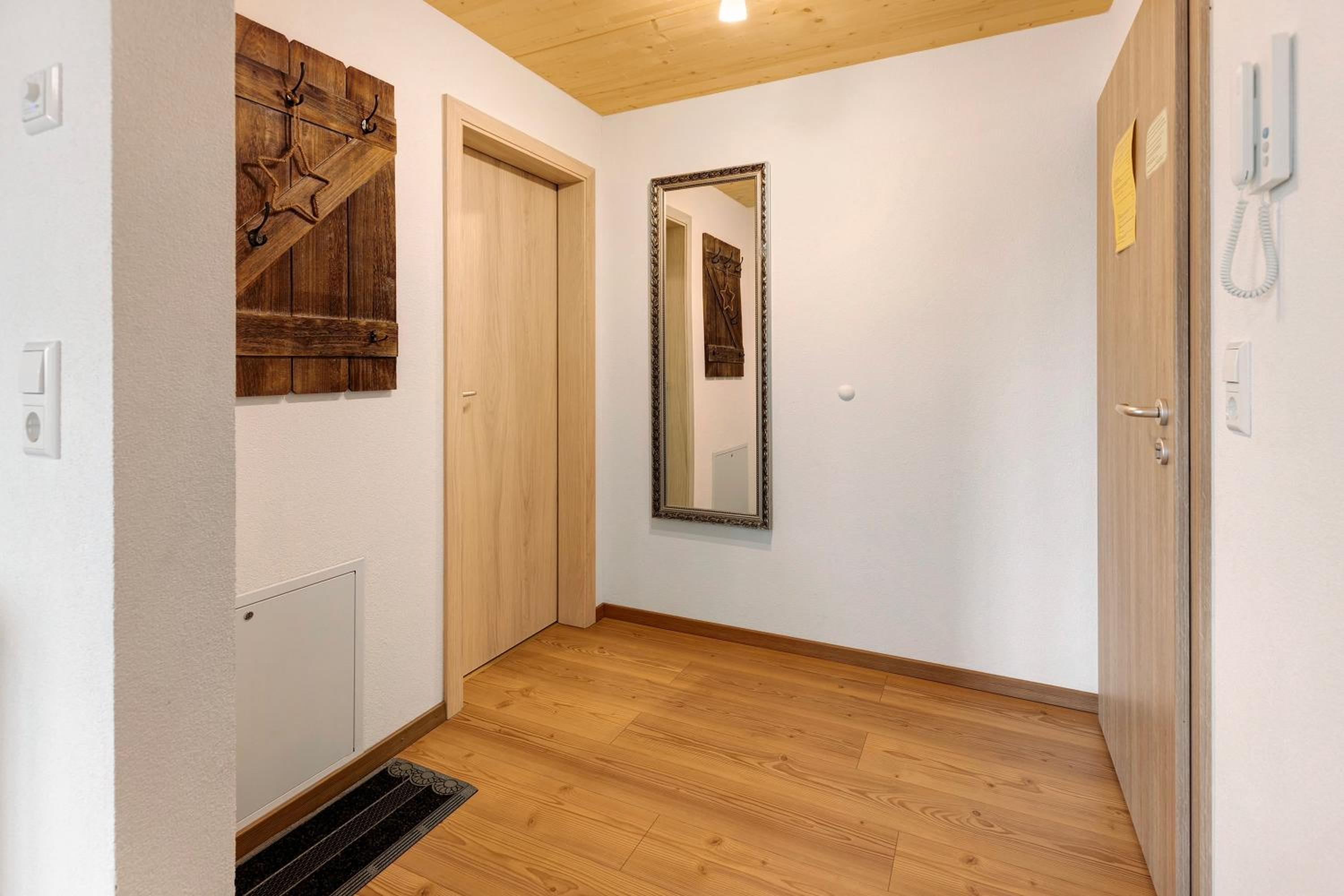 Two-Bedroom Deluxe Apartment with Garden View photo 3