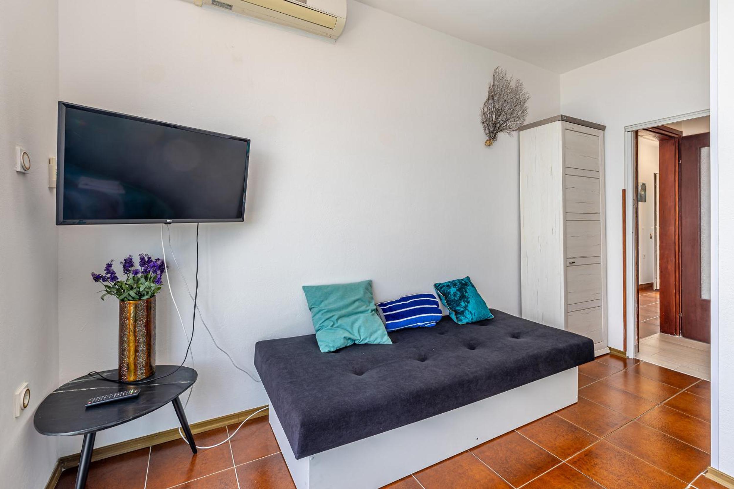 Three-Bedroom Villa photo 3