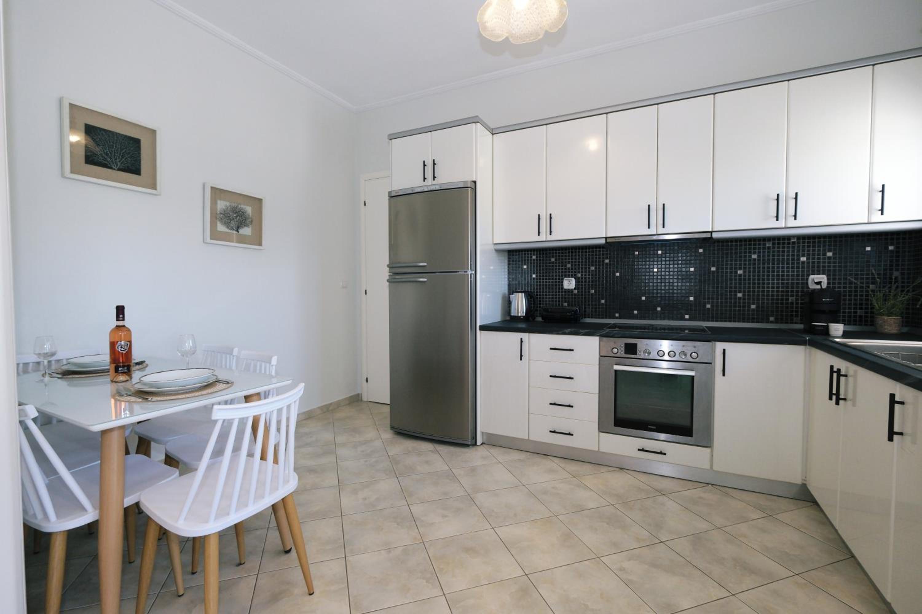Three-Bedroom Deluxe Apartment photo 3
