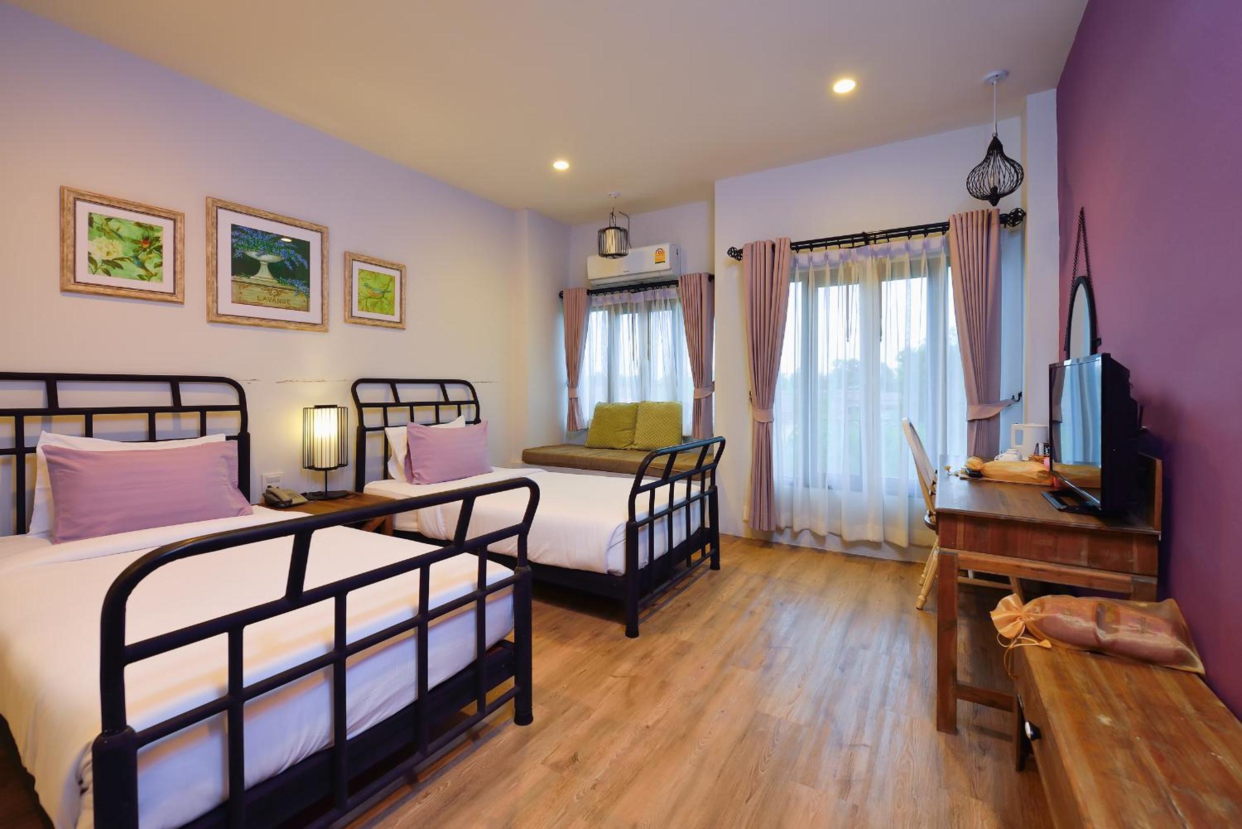 Standard Twin Room - Photo 1