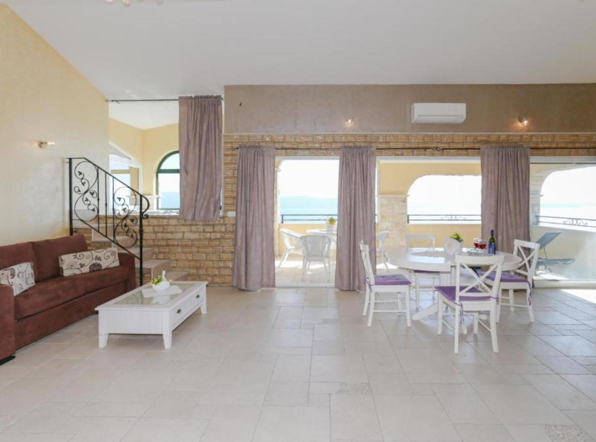 Three Bedroom Villa photo 1