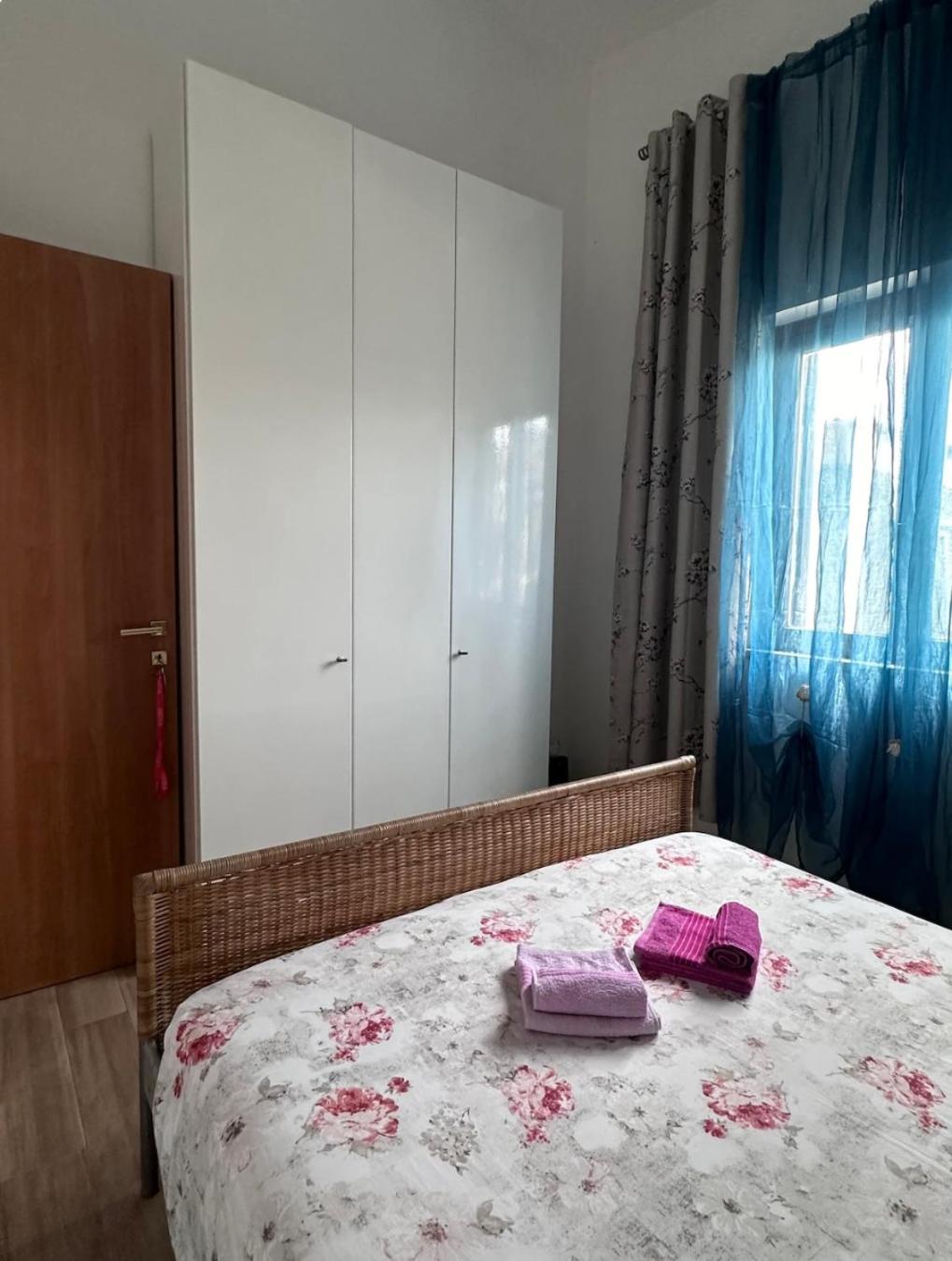 Double Room with Shared Bathroom photo 3