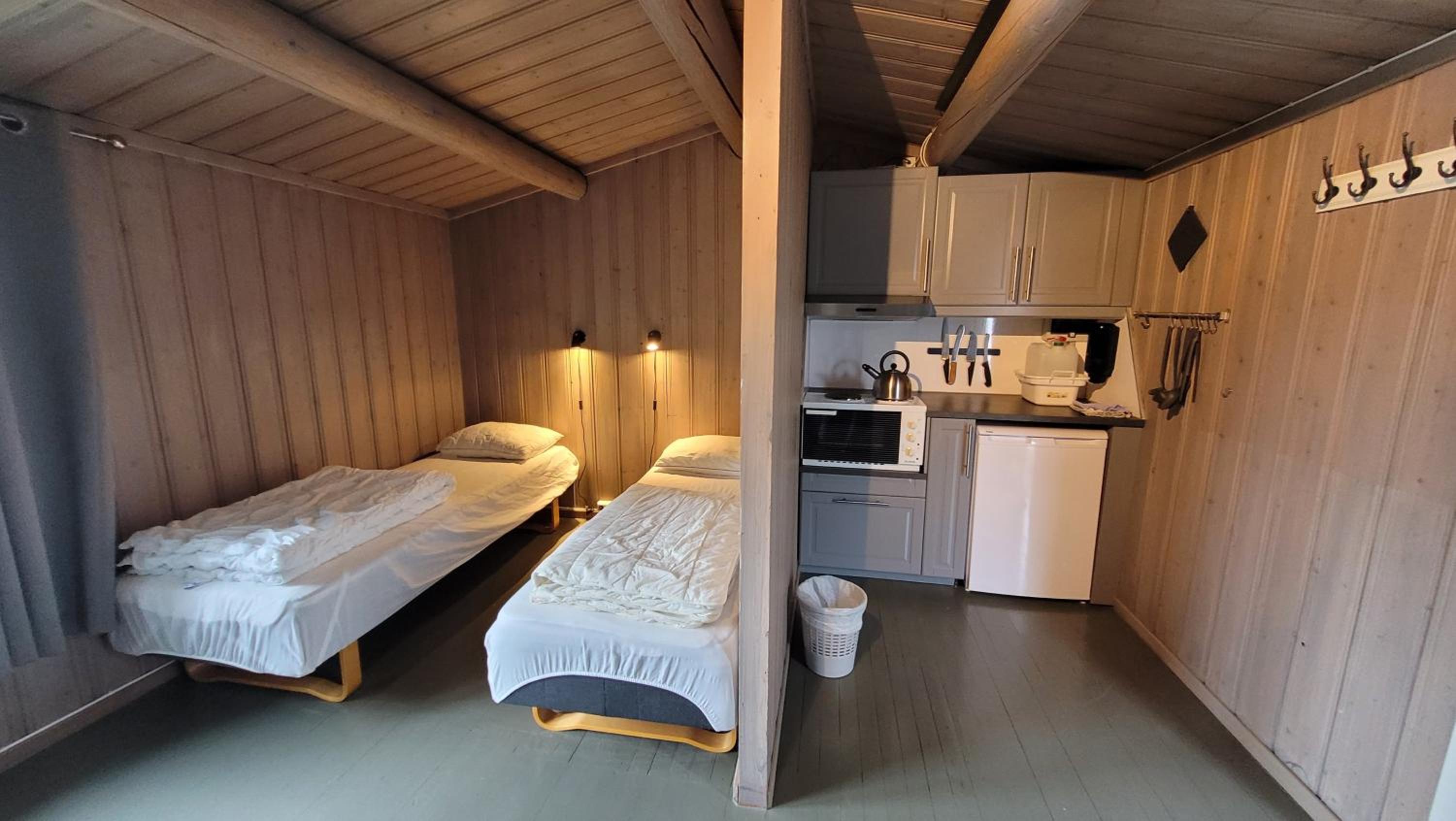  Basic Cottage with Shared Bathroom  photo 1