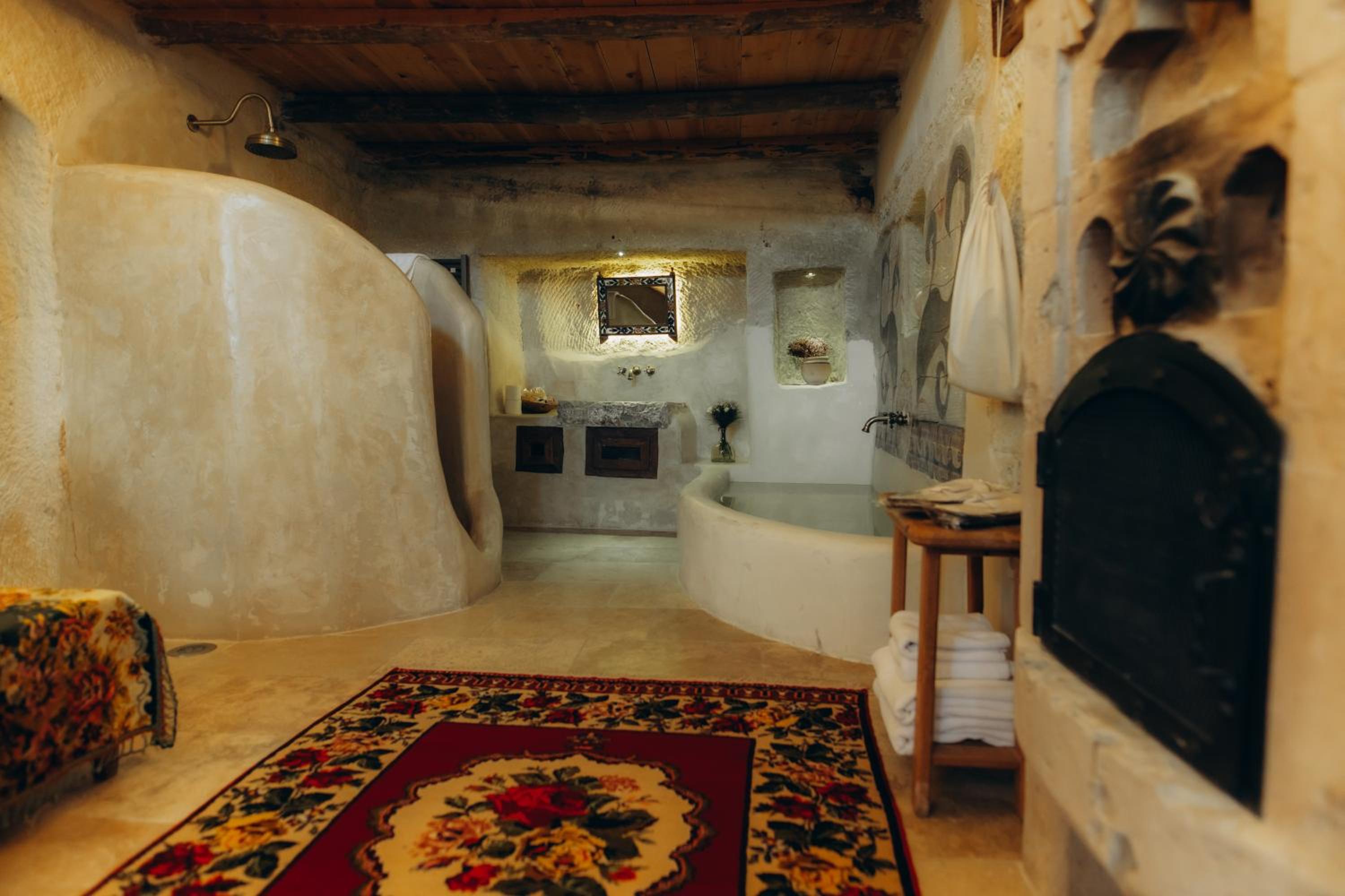 Deluxe Suite - Photo 2