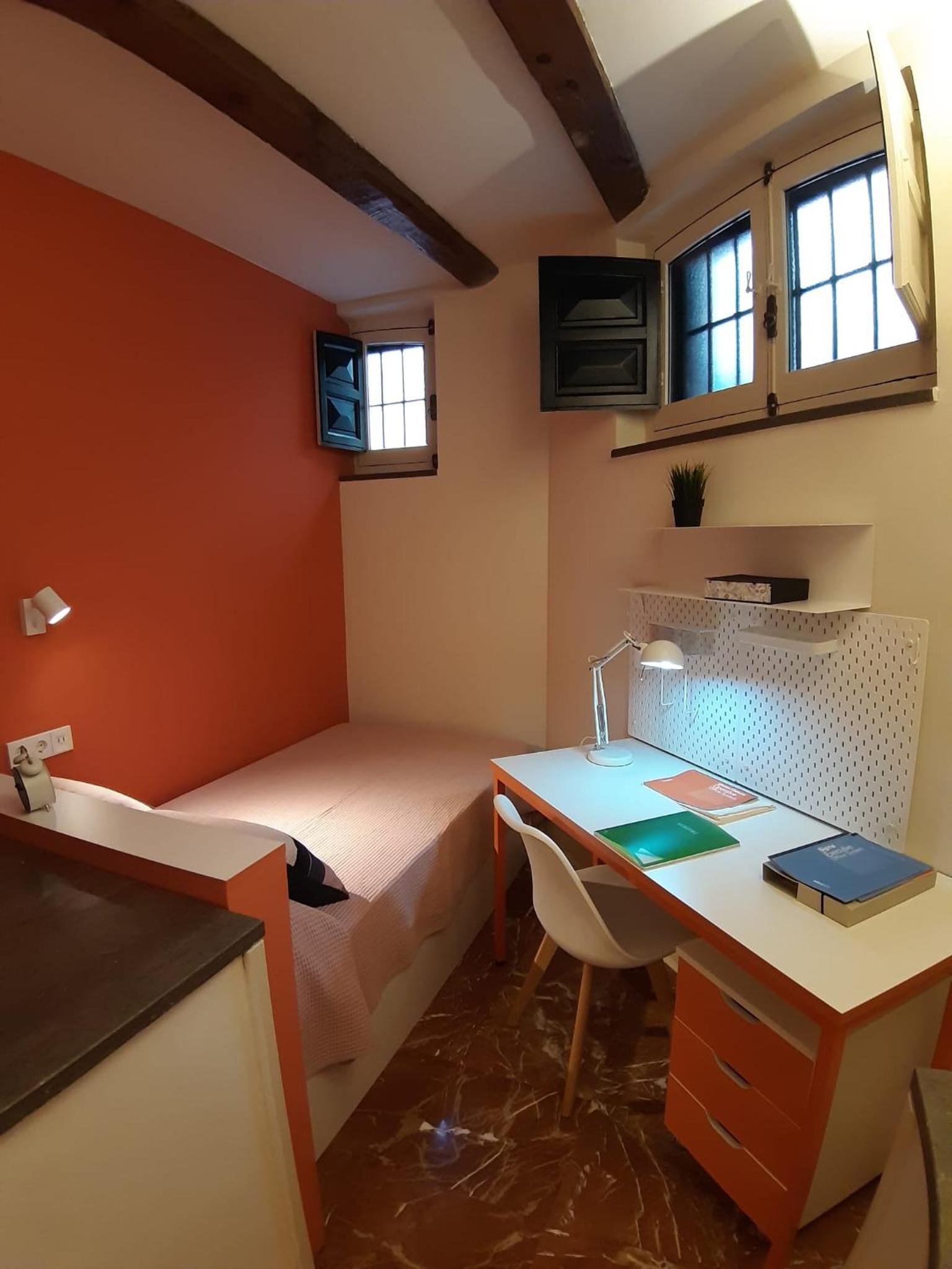 Economy Single Room