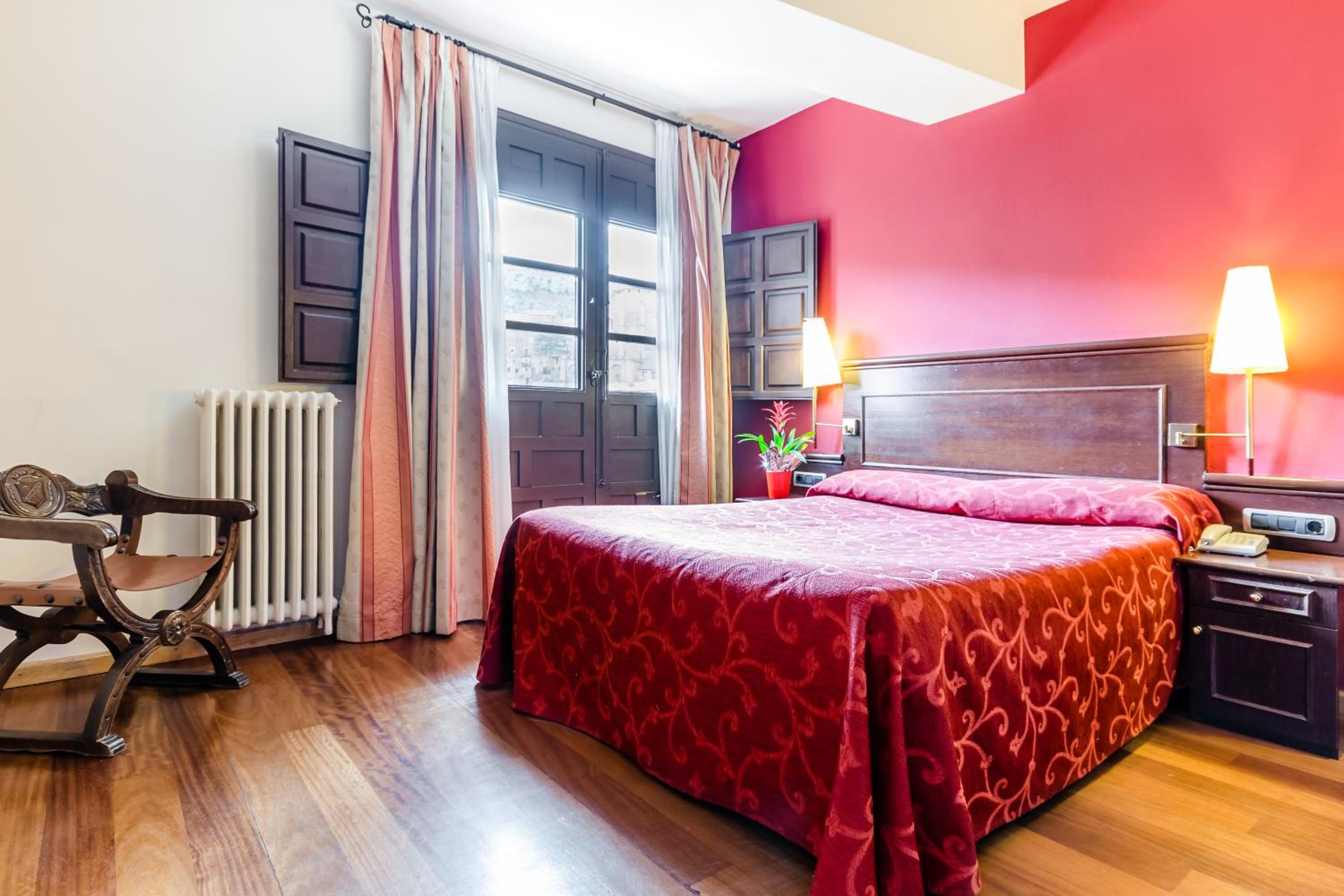 Deluxe Double Room - Photo 1