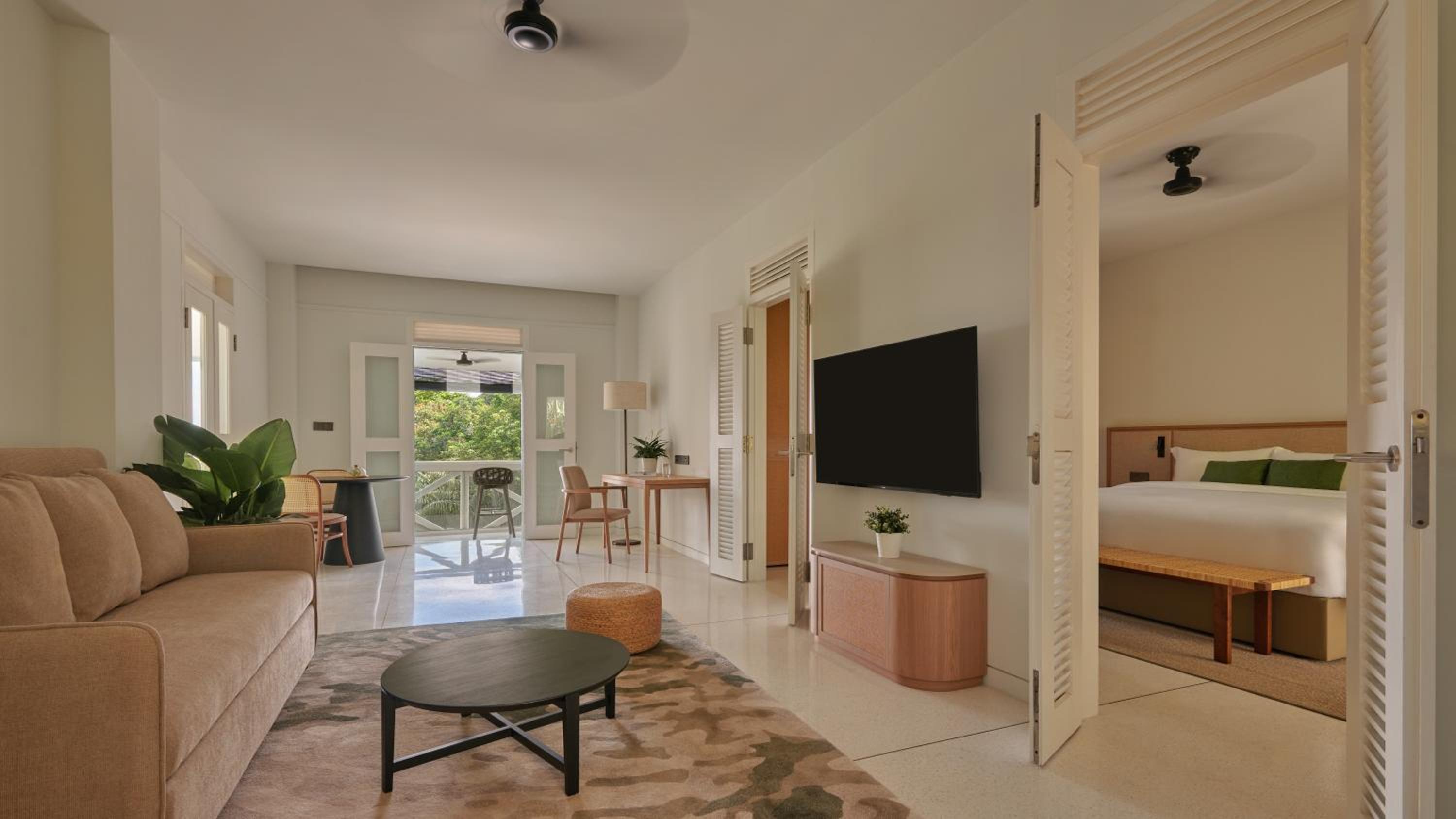Junior Suite with Pool View
