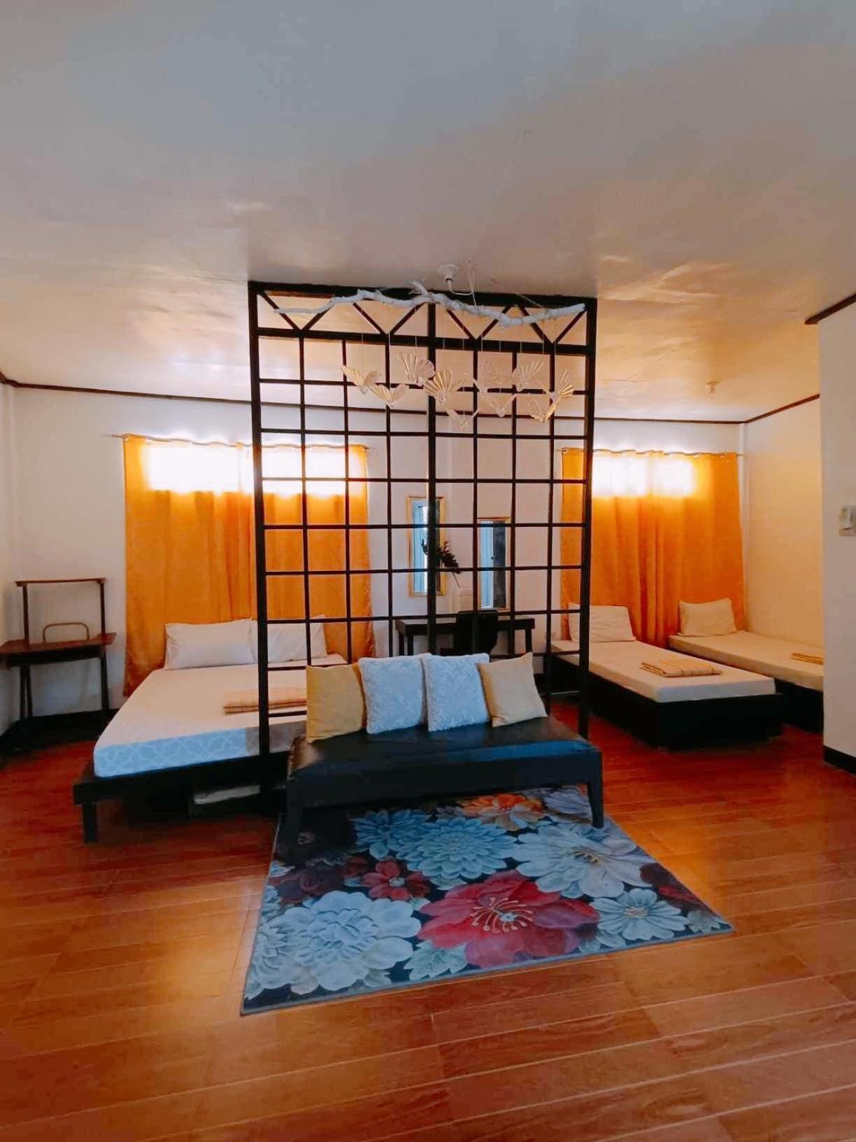 Family Room With Garden View photo 1