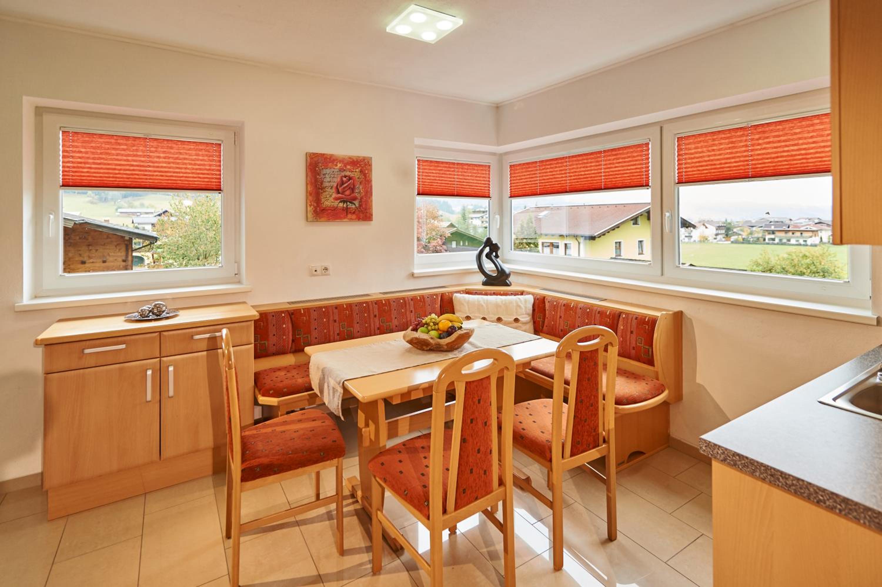 Two-Bedroom Apartment with Balcony photo 2