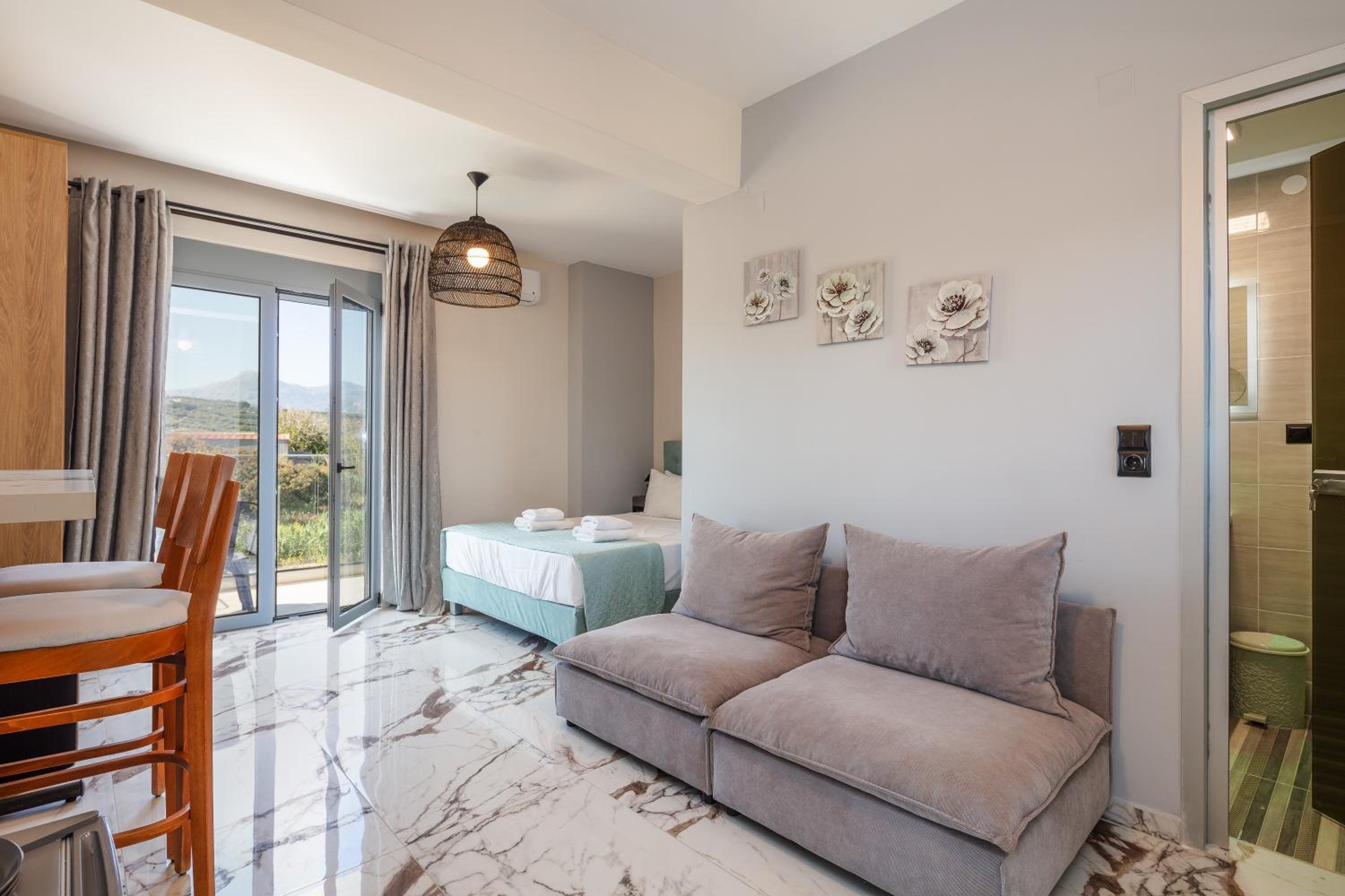 Suite with Balcony photo 1