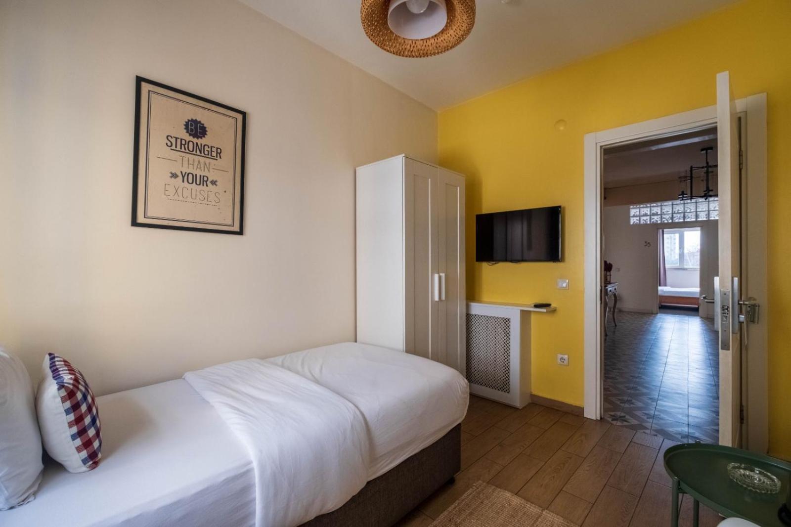 Single Room photo 3