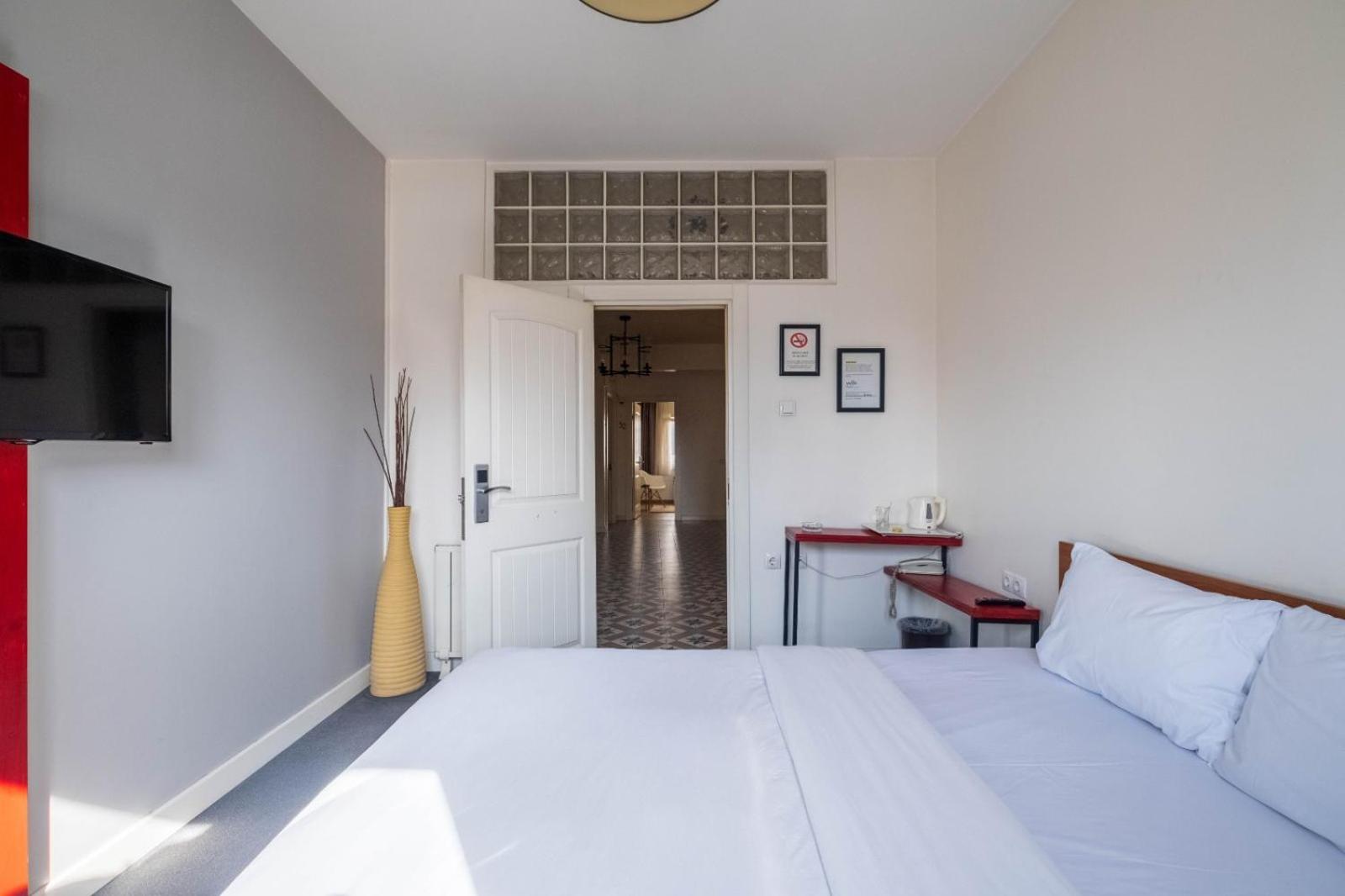 Double or Twin Room photo 2