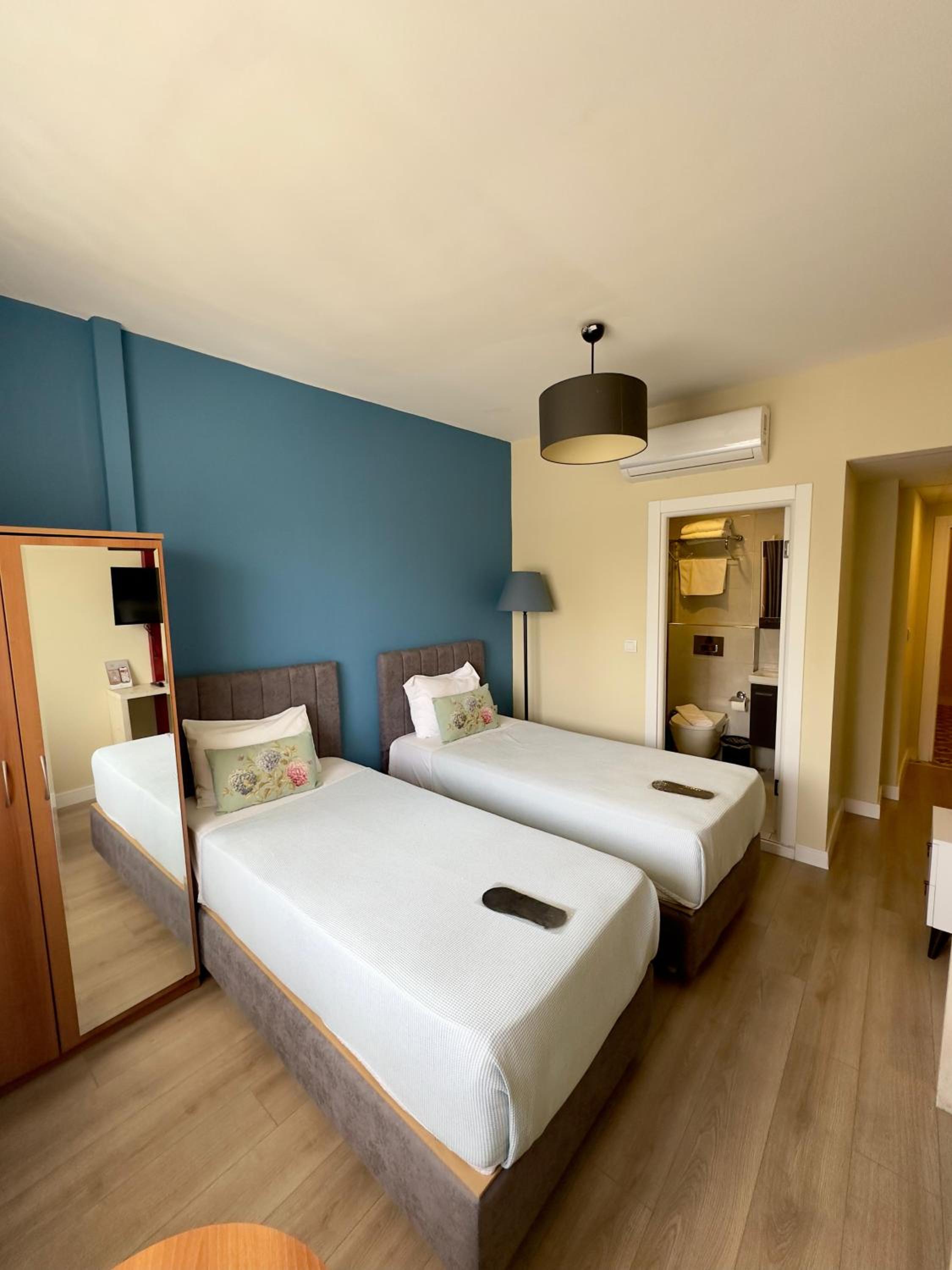 Double or Twin Room photo 1