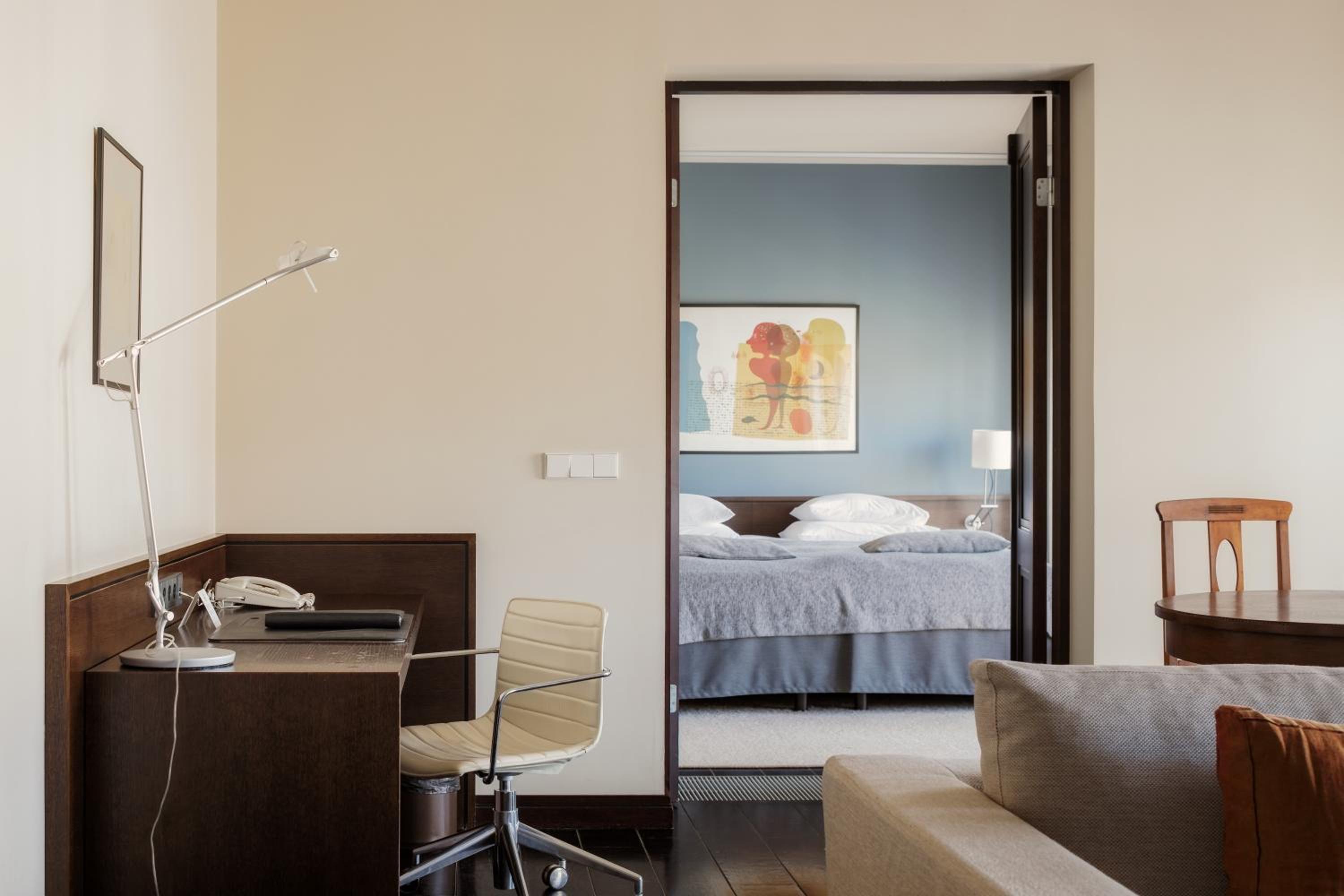 Apartment Suite with Kitchenette - Photo 1
