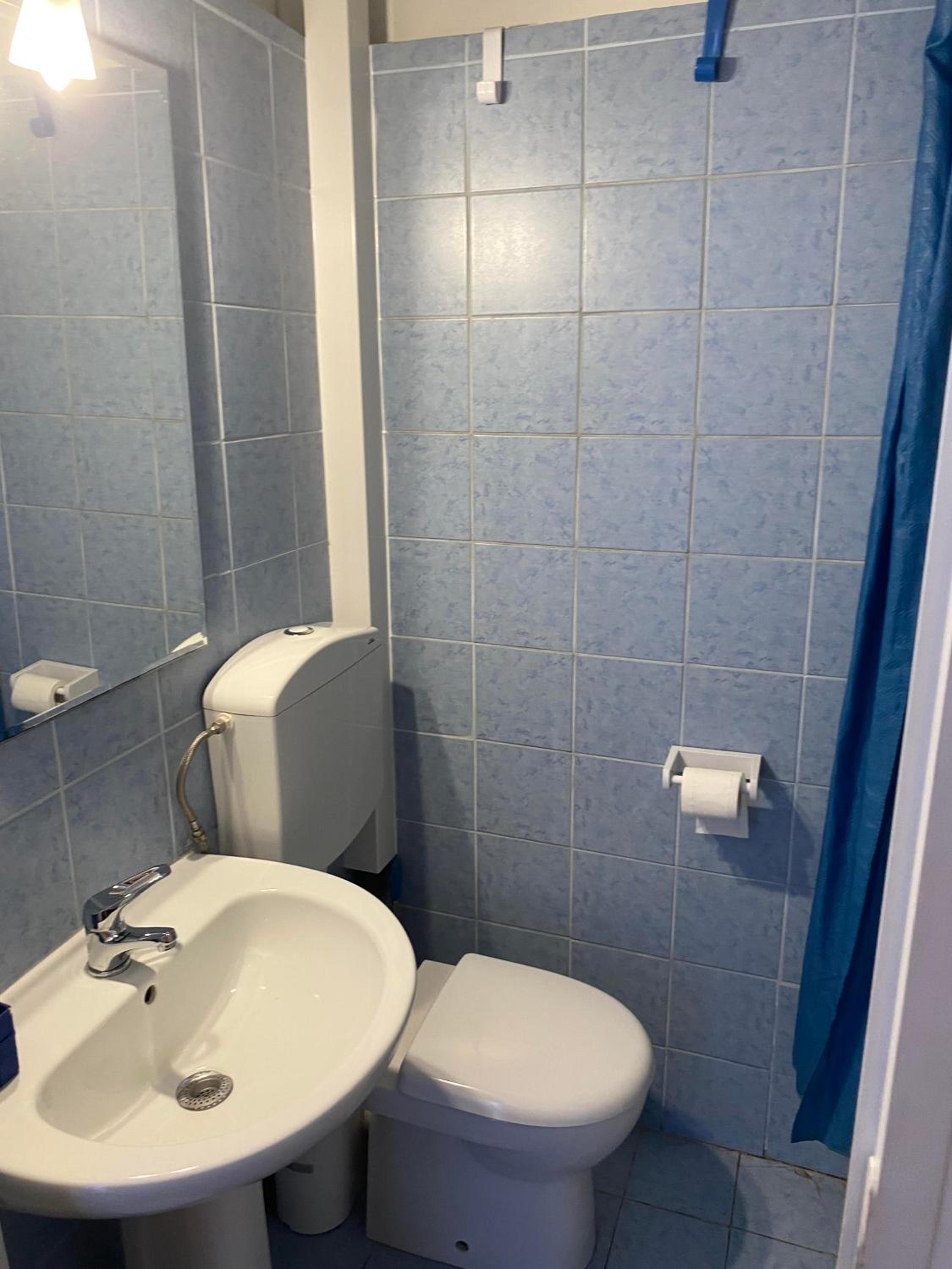 Economy Double Room photo 2