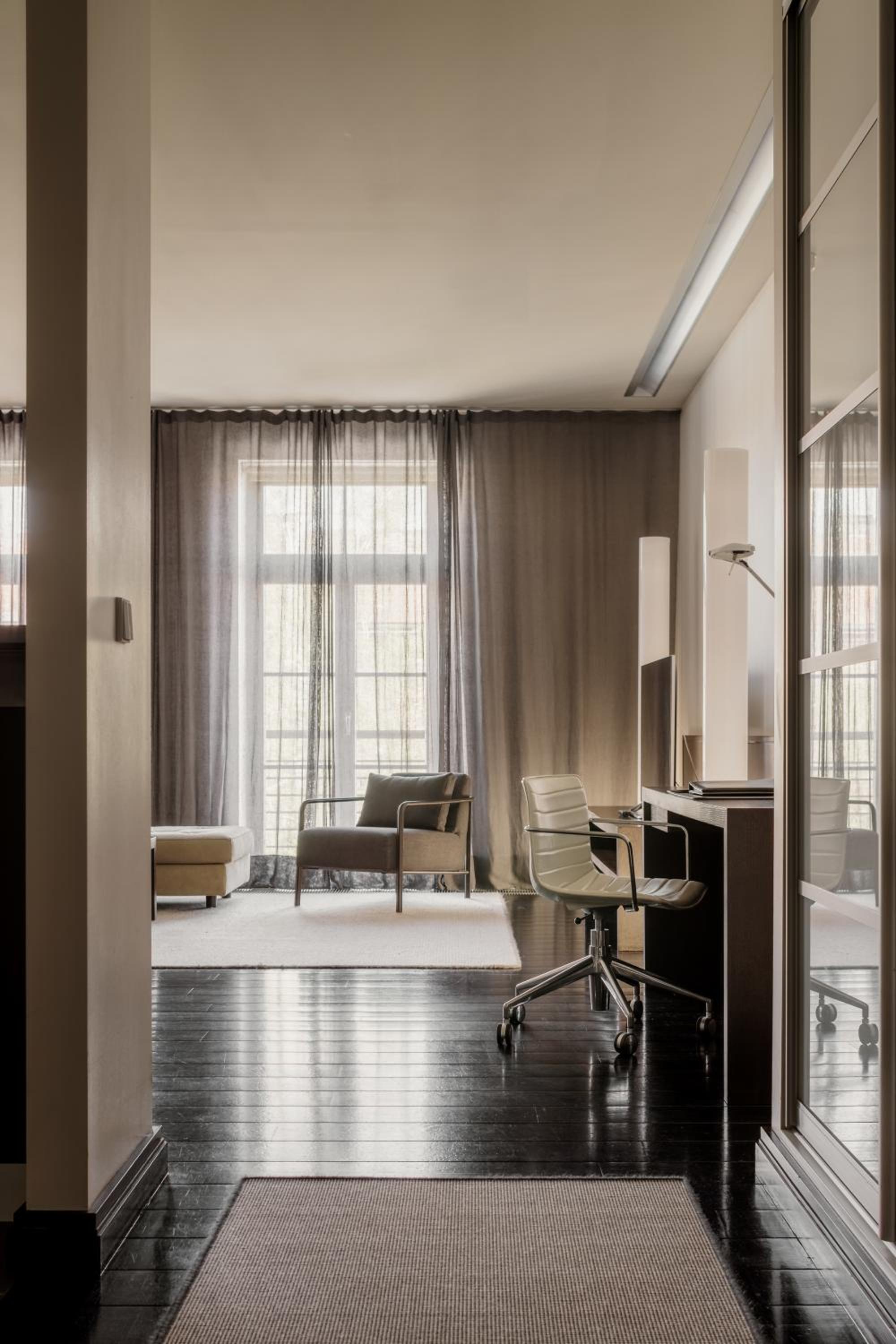 Penthouse Suite with Kitchenette photo 2