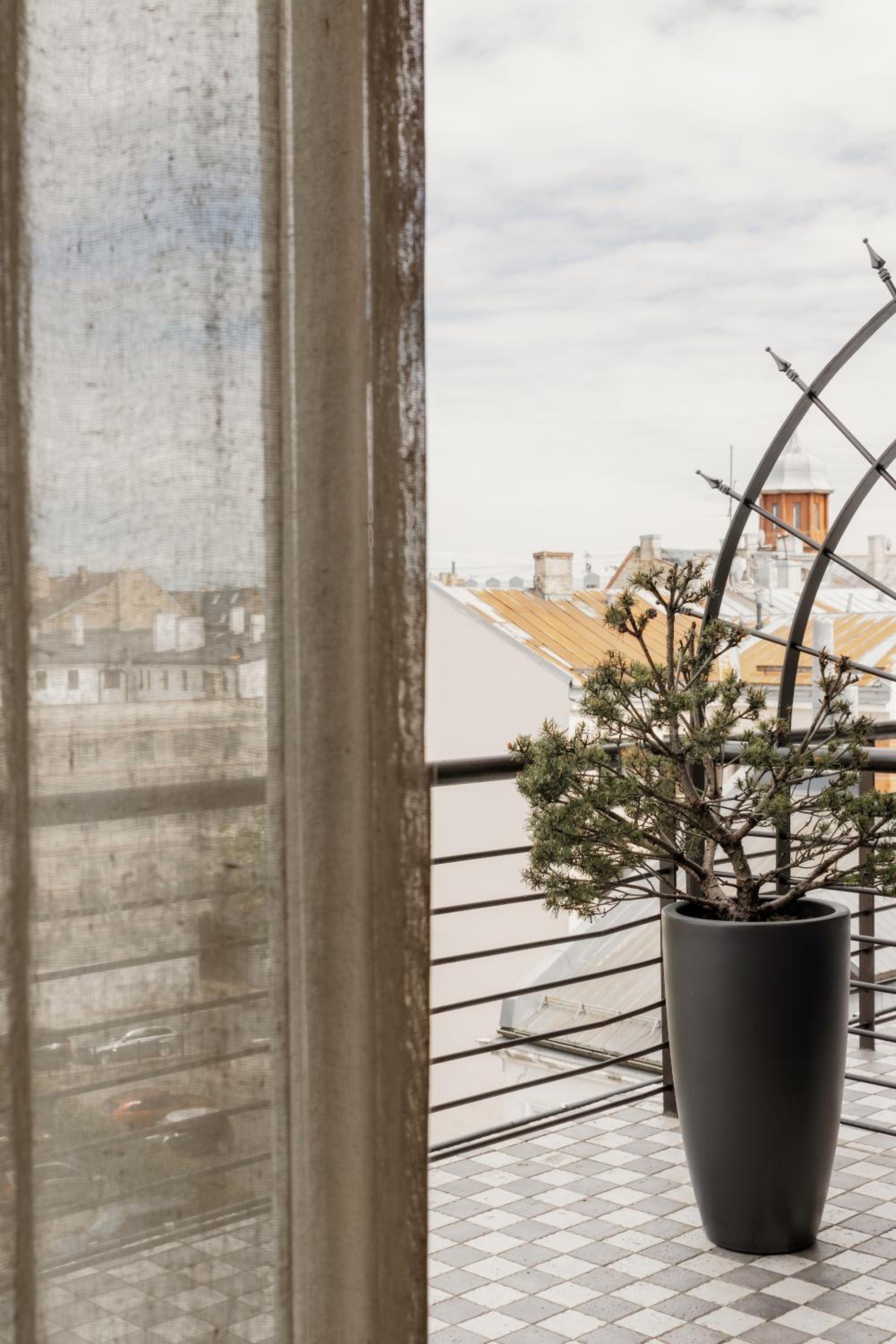 Penthouse Suite - Photo 8