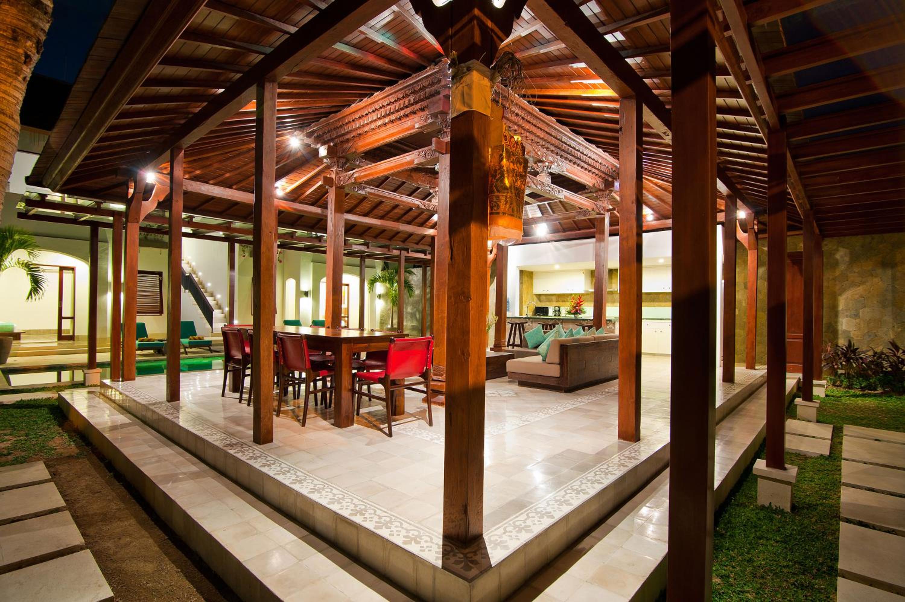 Villa photo 3
