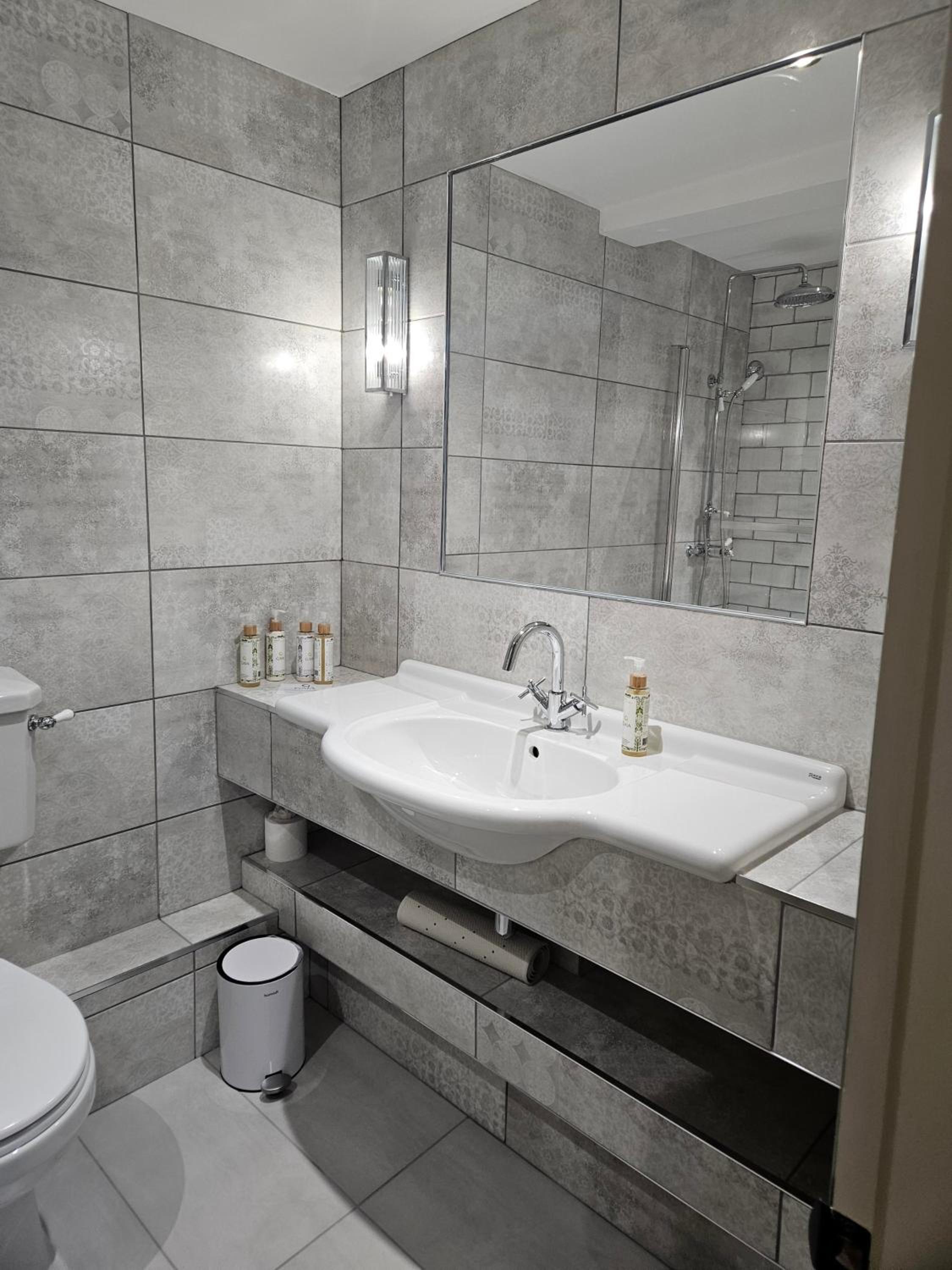 Junior Suite - Photo 6