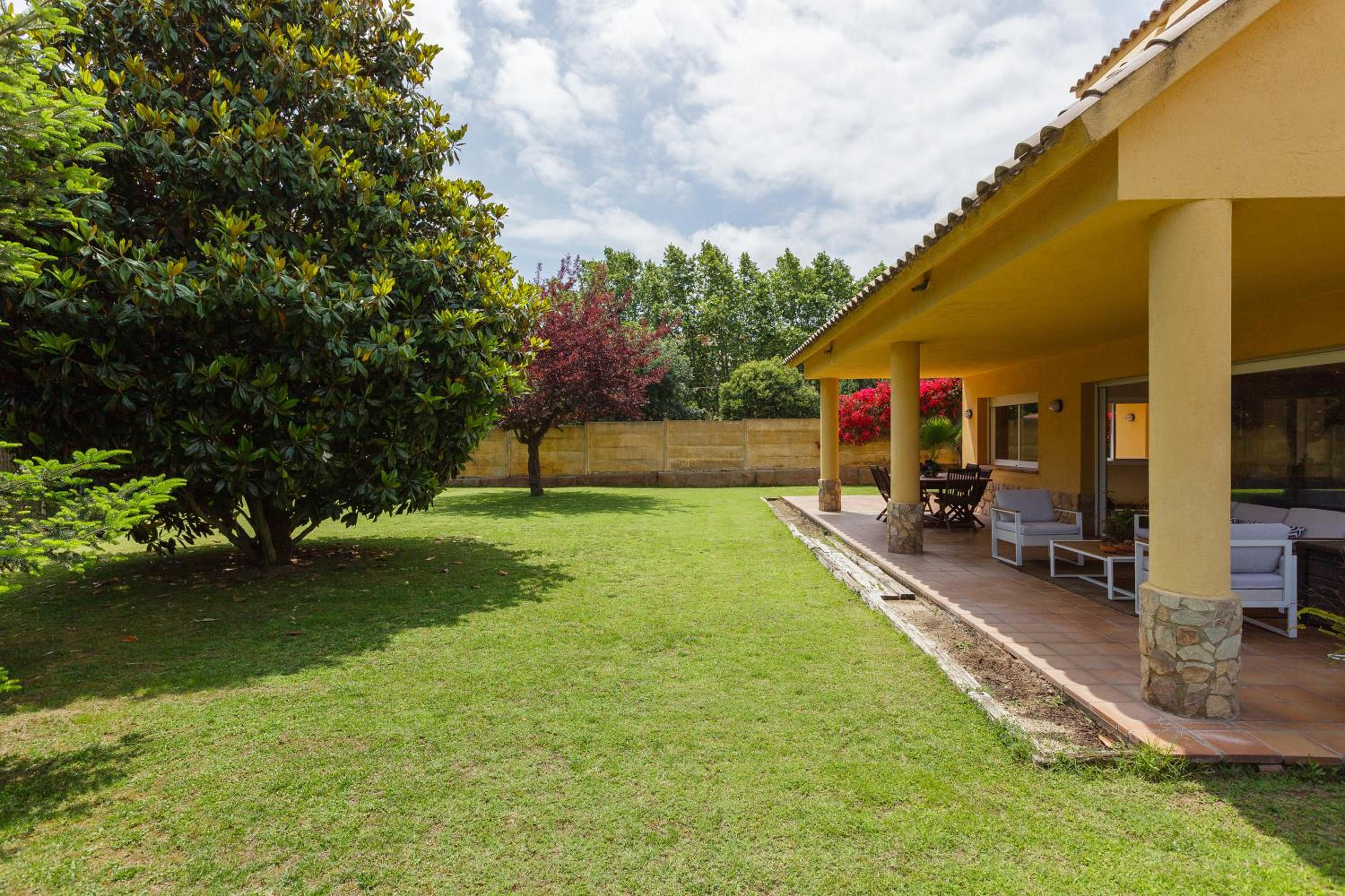 Villa with Sea View photo 2