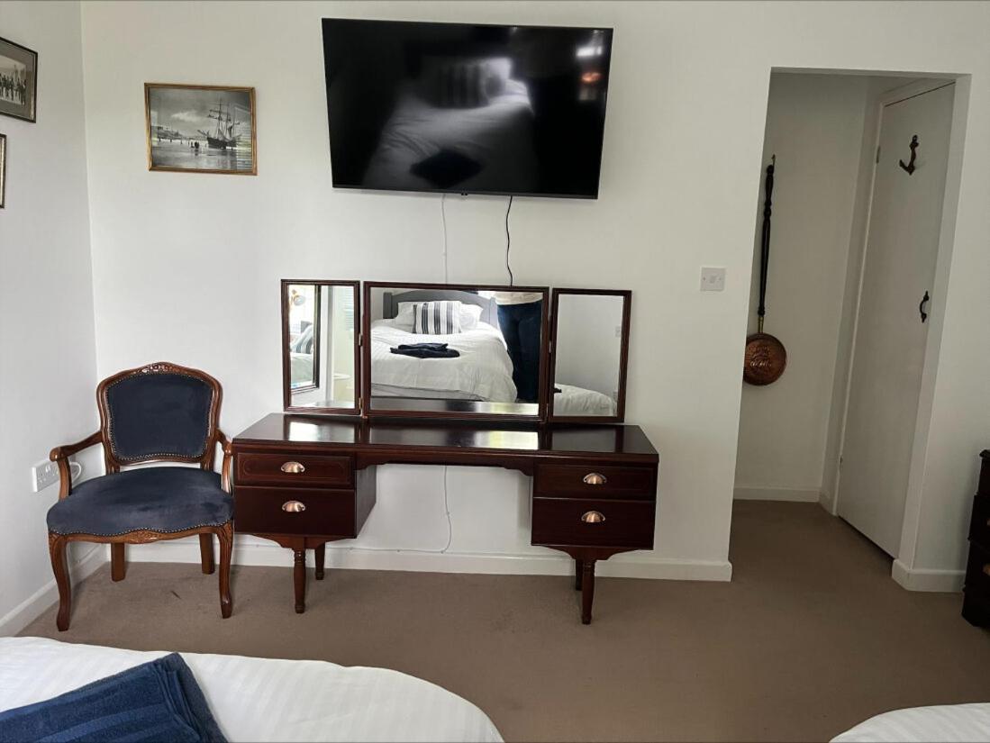 Standard Twin Room photo 3