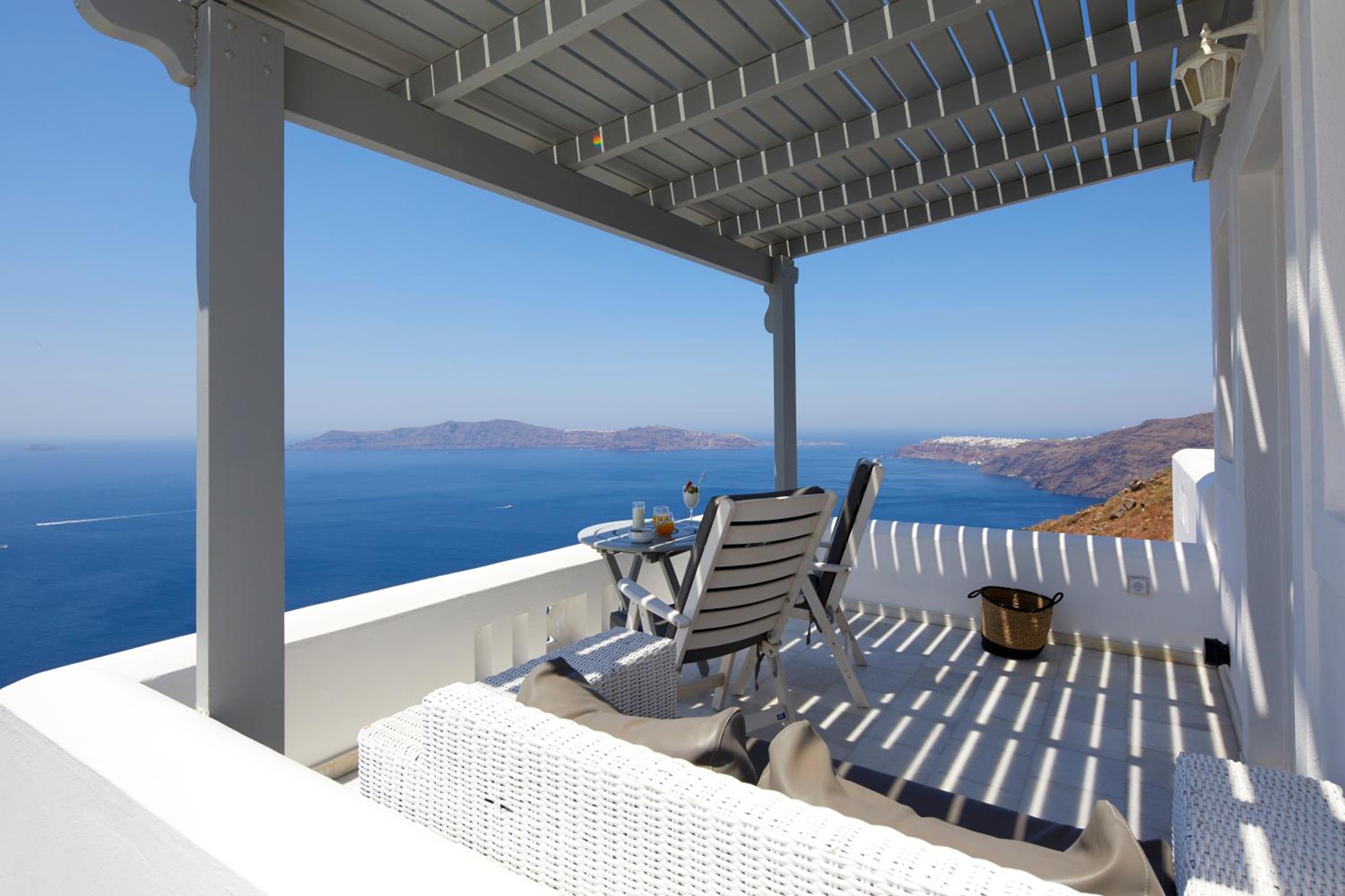 Superior Room with Caldera View photo 3