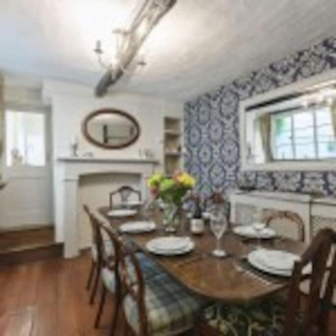 Four-Bedroom House photo 2