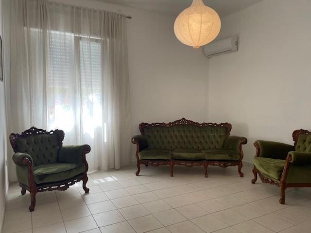 Two-Bedroom House photo 2