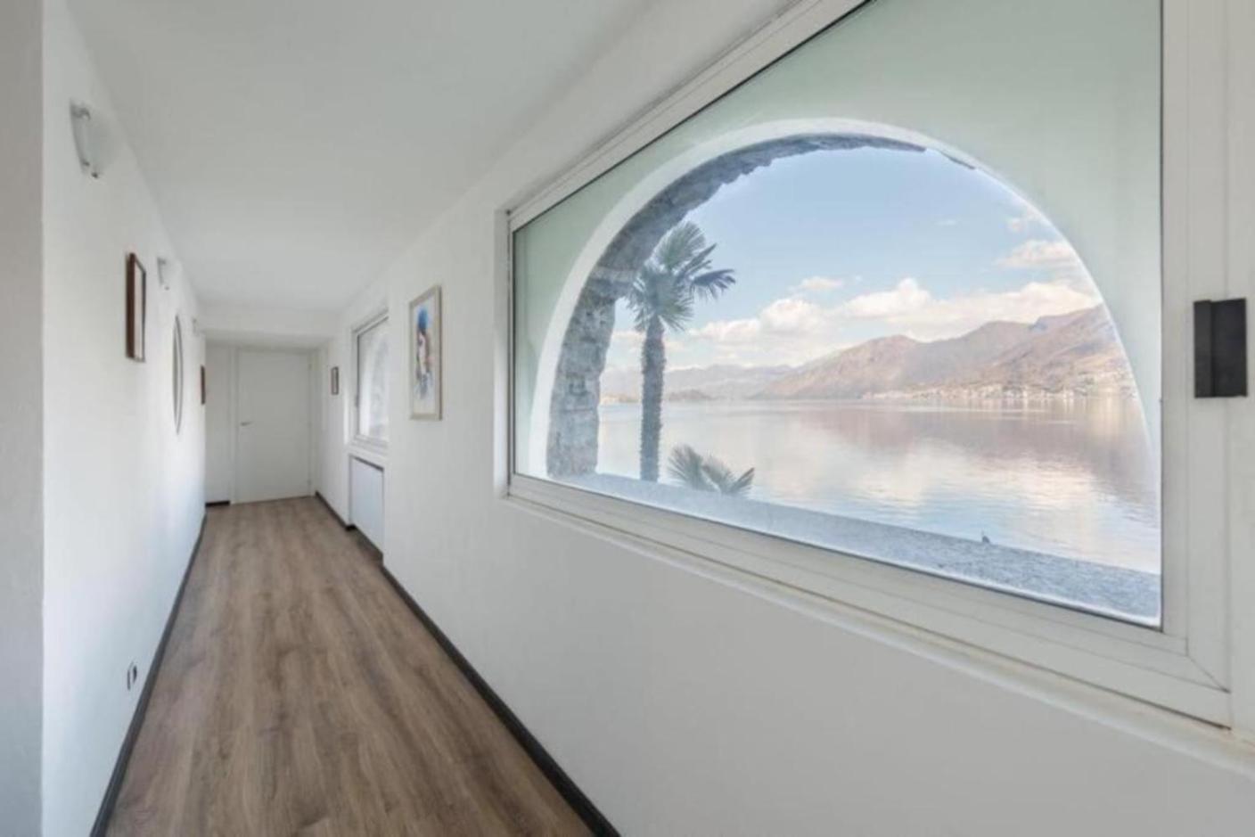 Apartment with Lake View photo 2