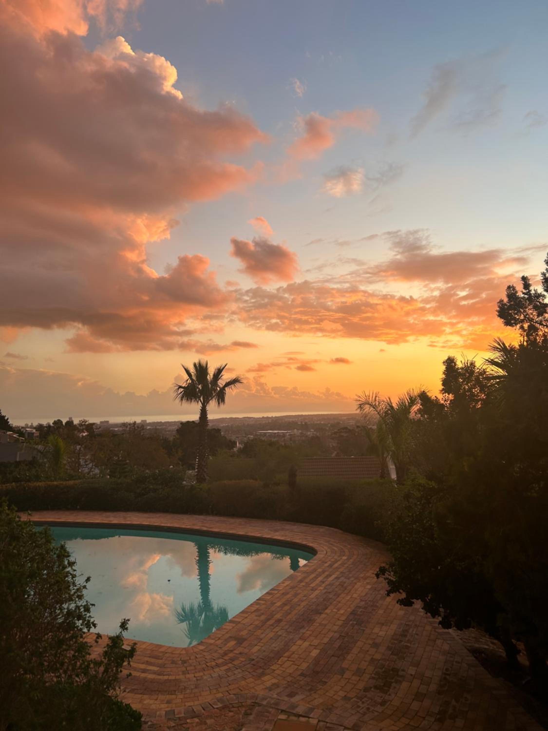 Executive Holiday Home photo 3