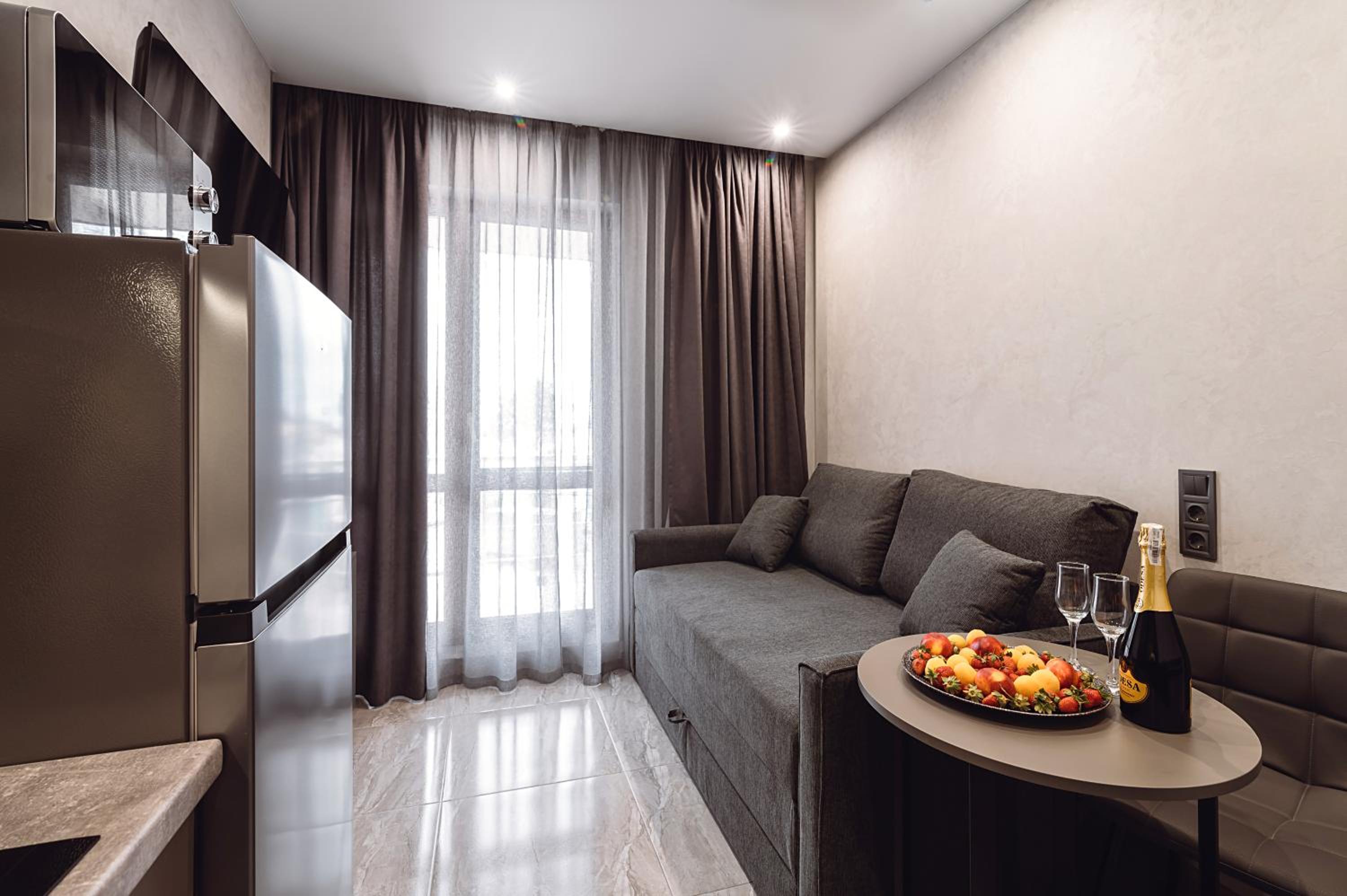 Studio Apartment with Balcony photo 1