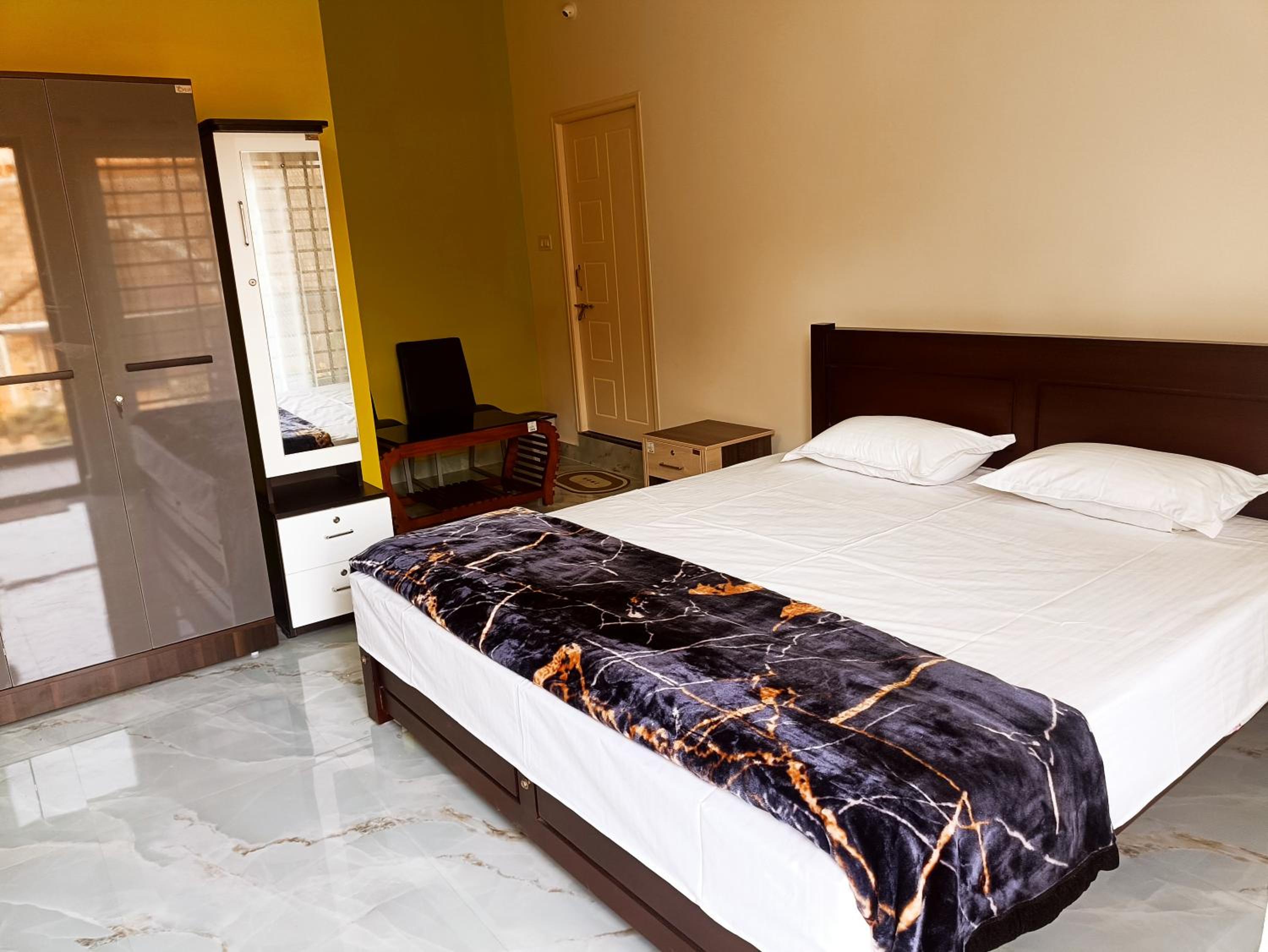 Deluxe King Room photo 3