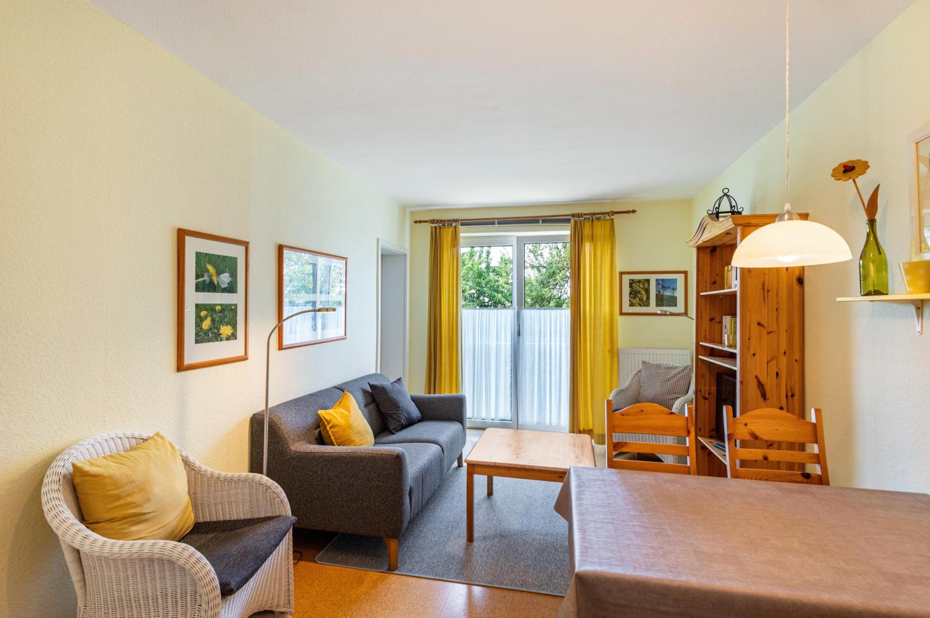 Two-Bedroom Deluxe Apartment with Garden View photo 1