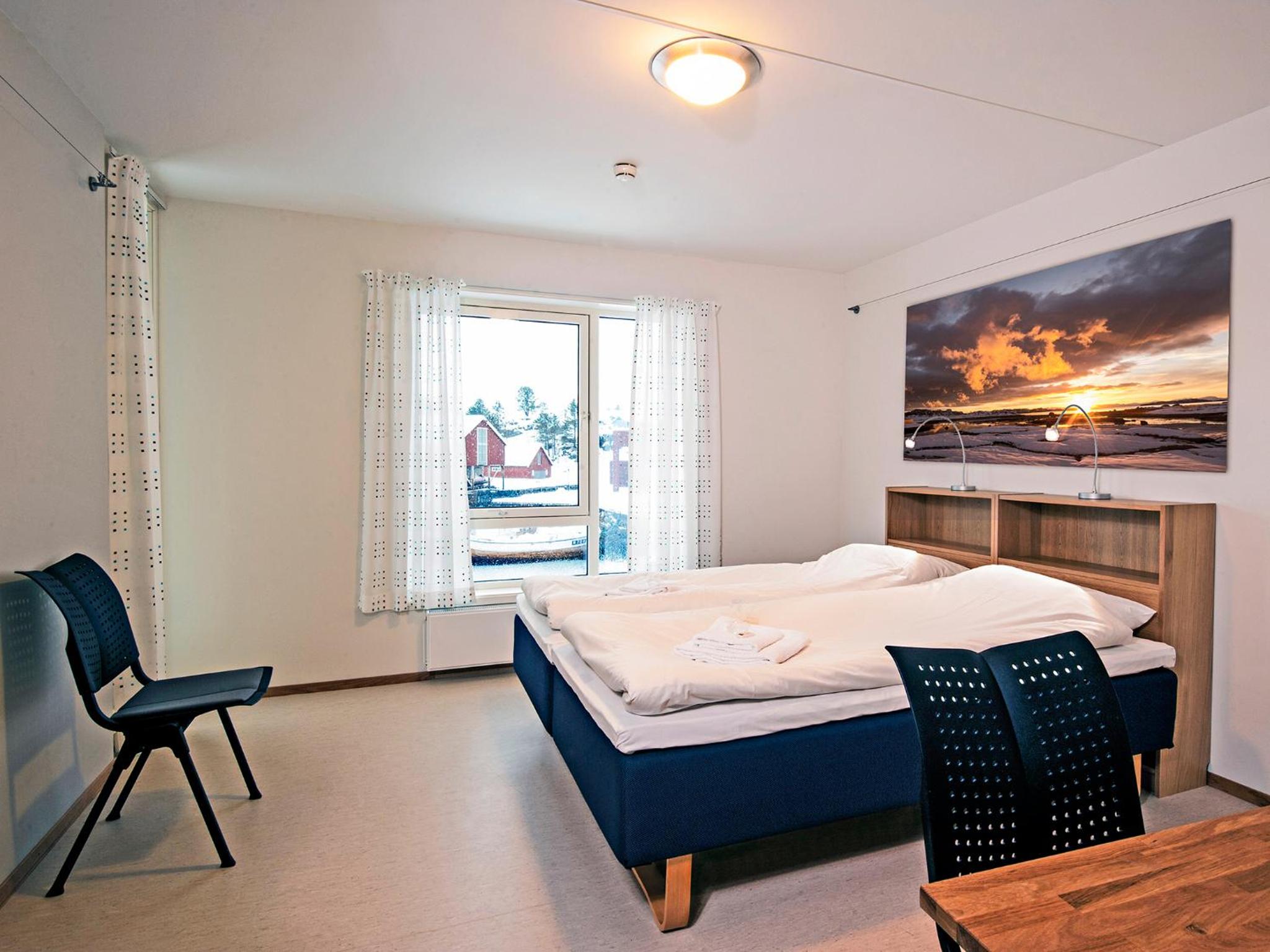 Twin Room with Private Bathroom - Photo 3