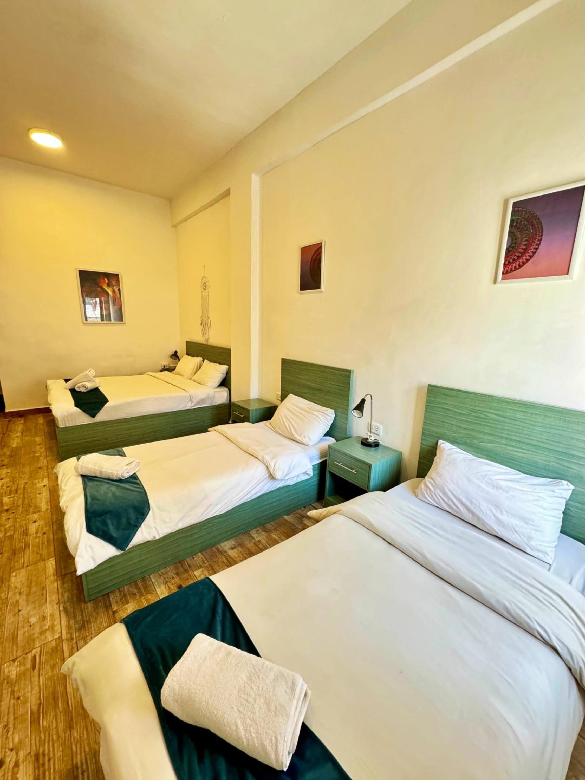 Comfort Quadruple Room - Photo 8