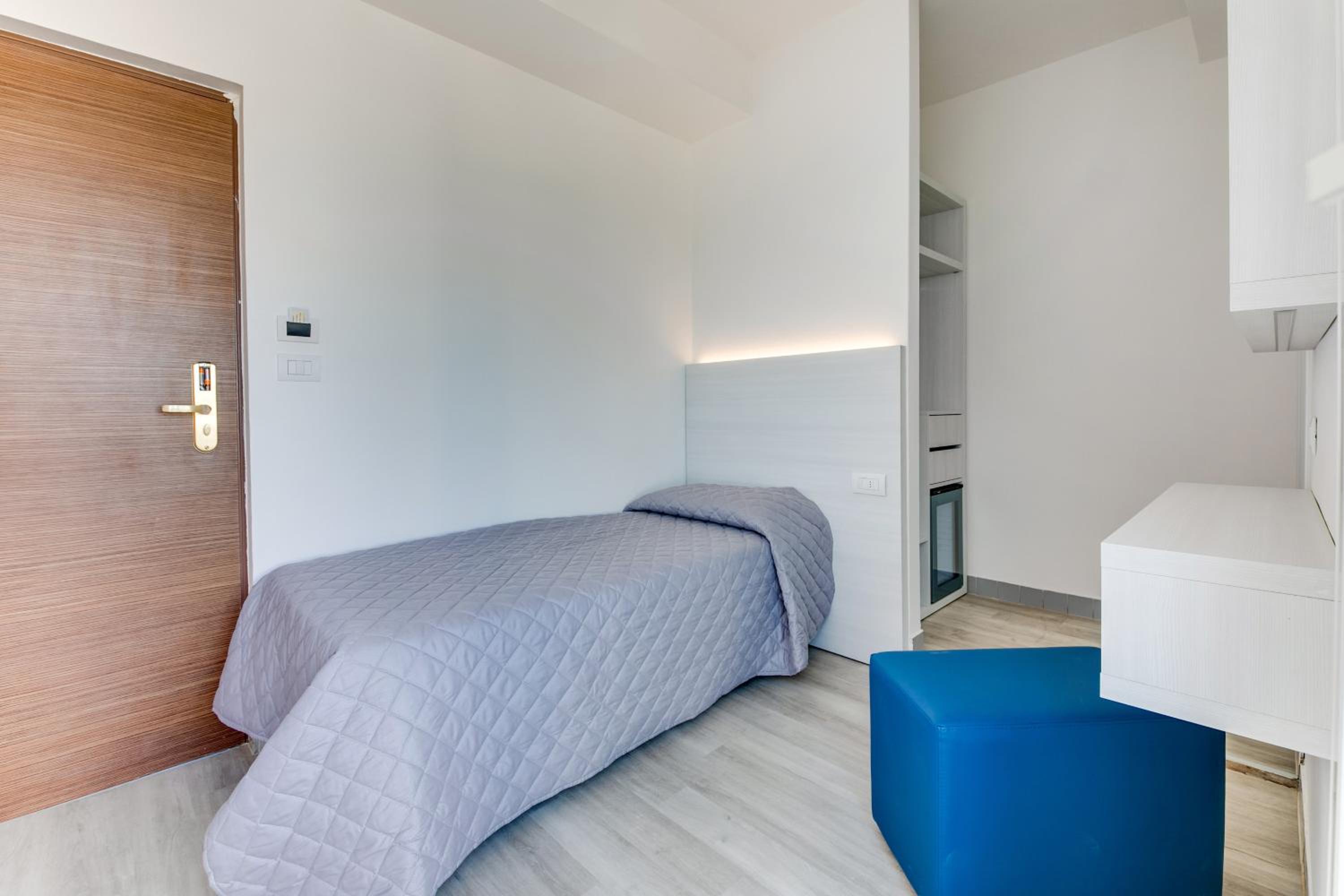 Single Room photo 2