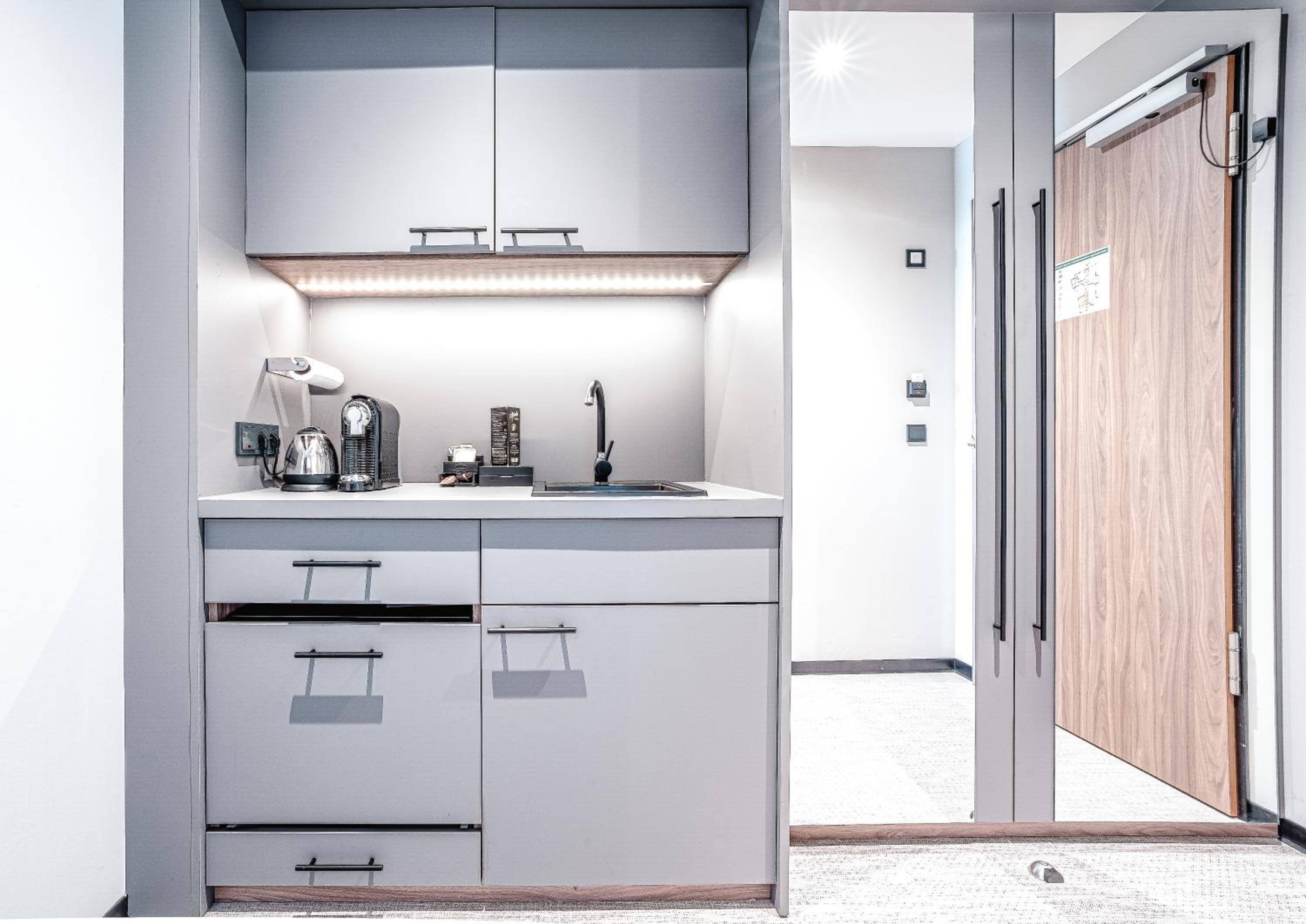 Deluxe Penthouse Suite with Sea View