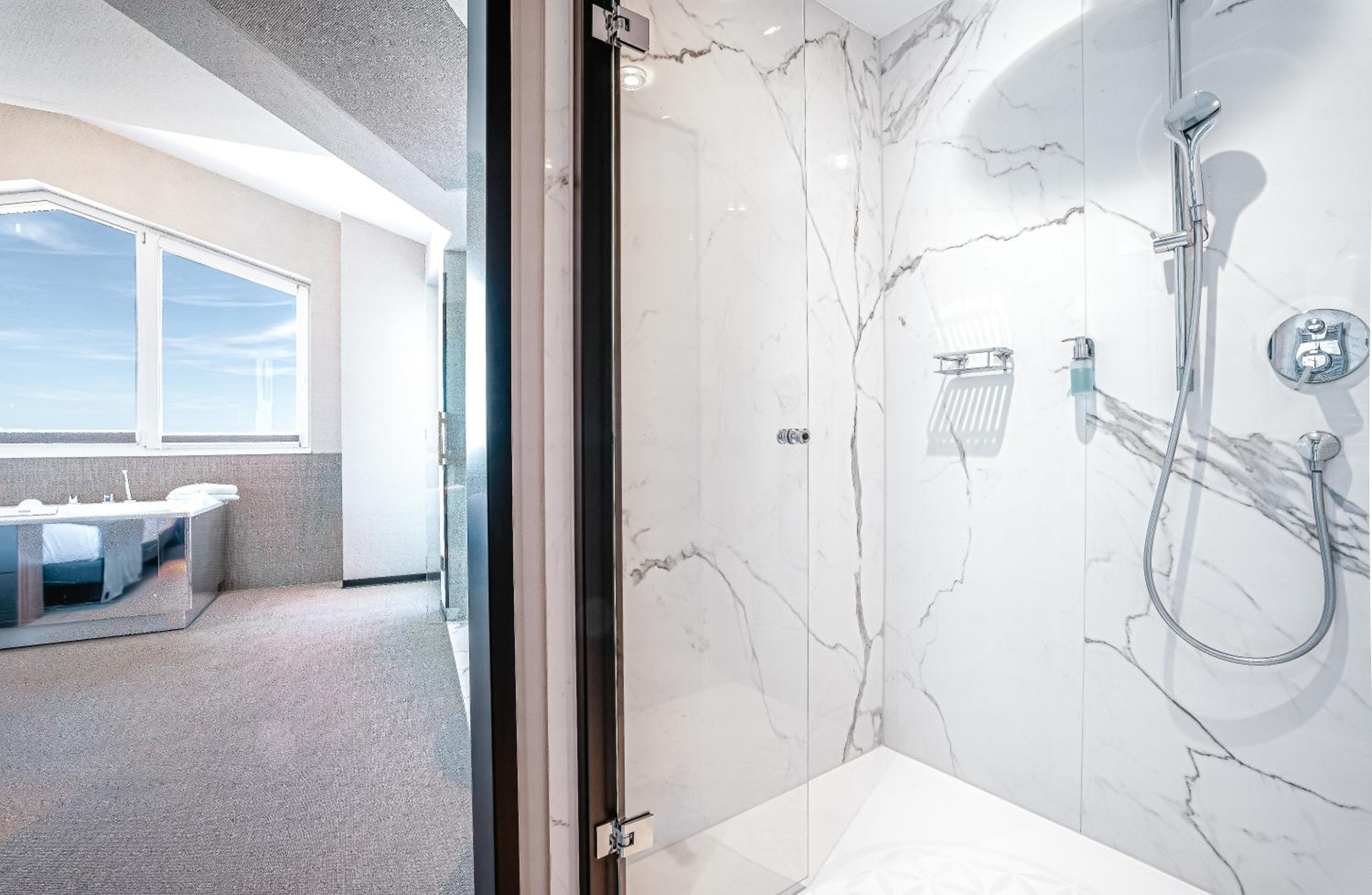 Deluxe Penthouse Suite with Sea View