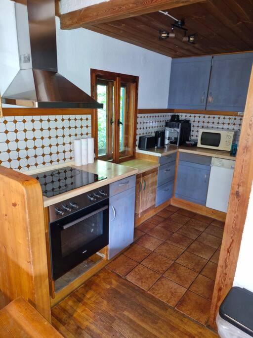 Three-Bedroom House photo 2