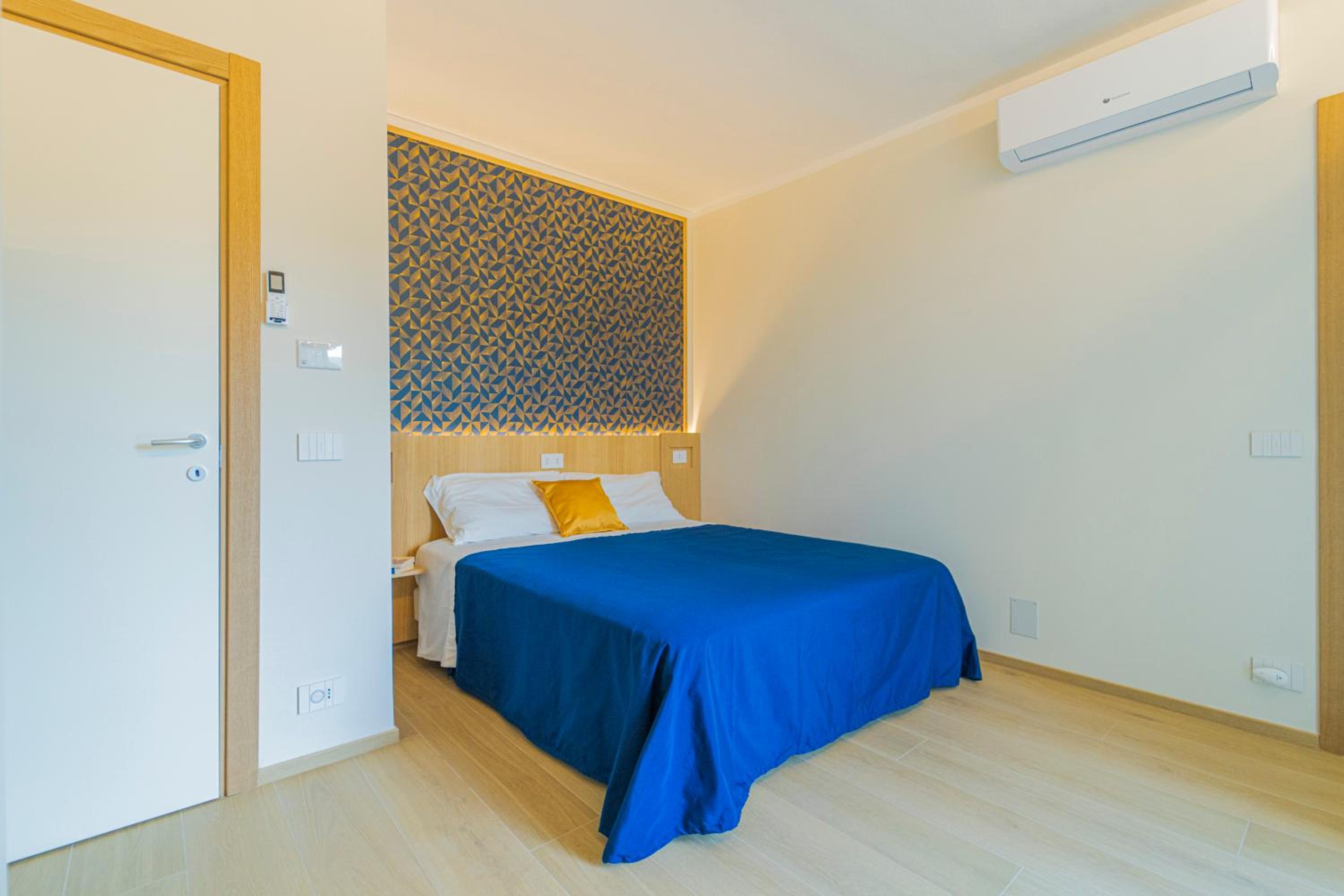 Double or Twin Room with Private Bathroom photo 1