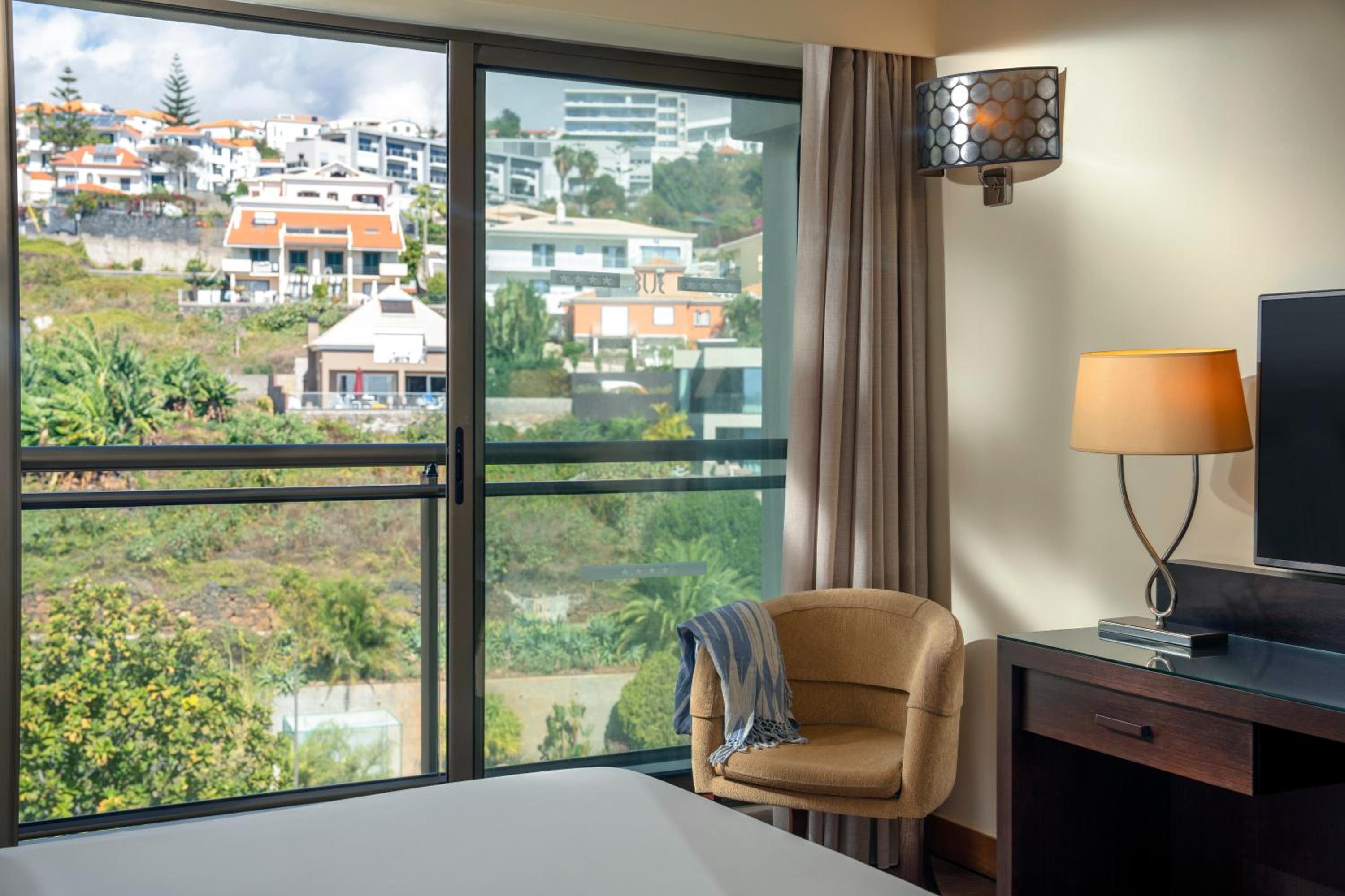 Double or Twin Room - Photo 4