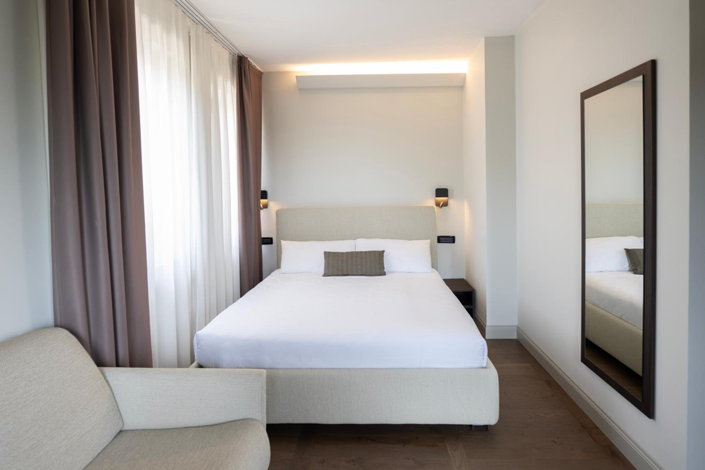 Superior Double Room - Photo 11