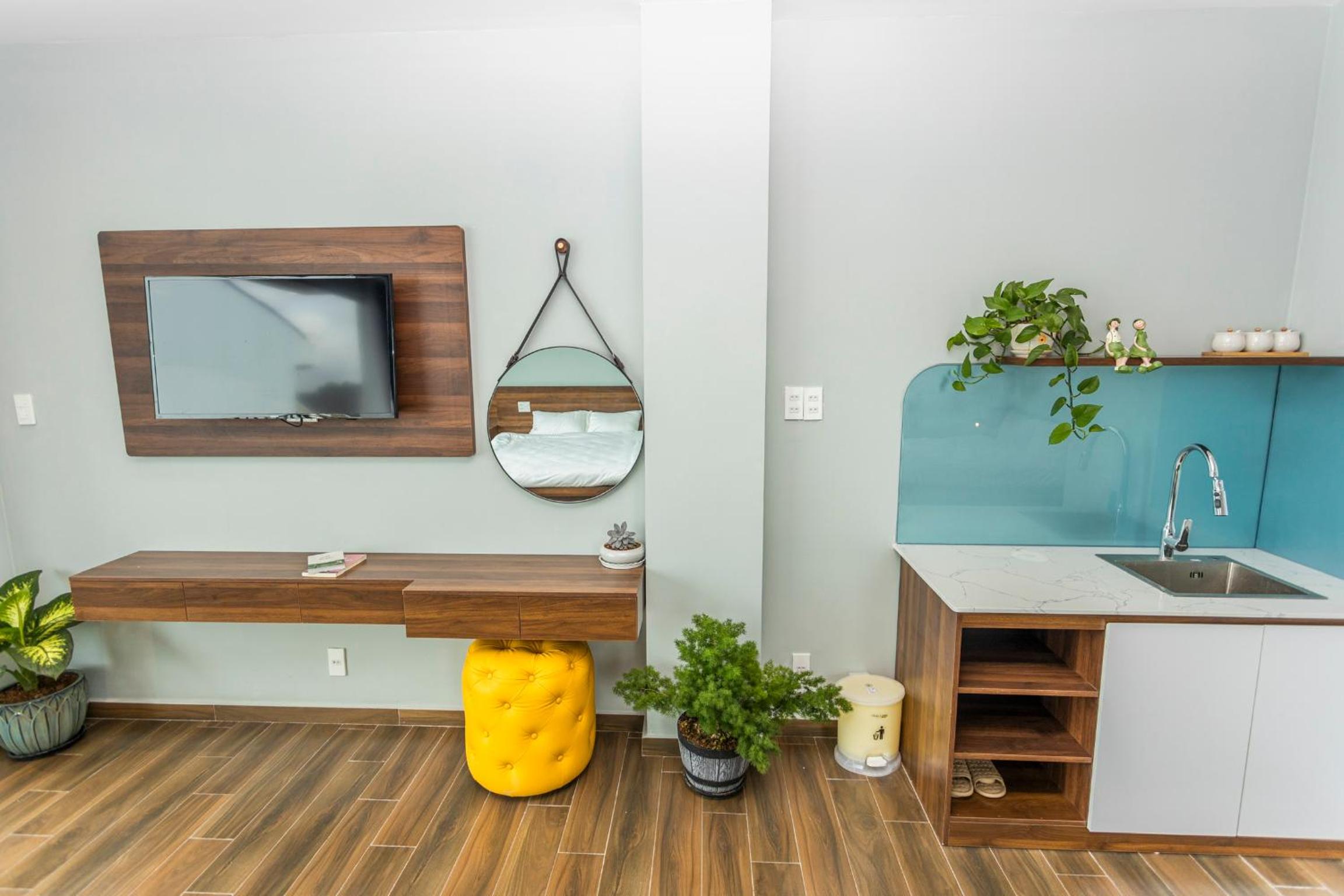 Two-Bedroom Apartment with Balcony photo 2