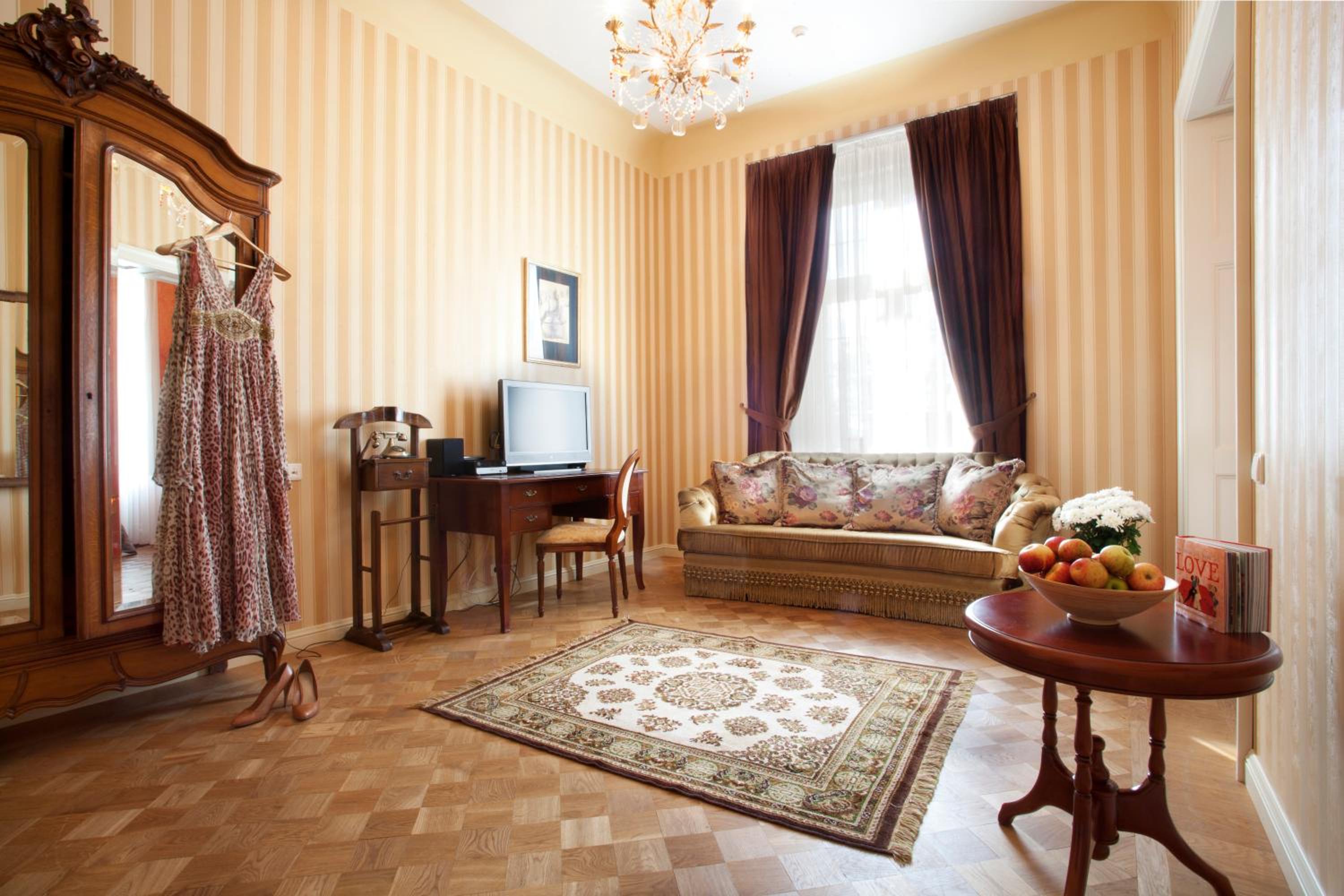 Suite photo 1