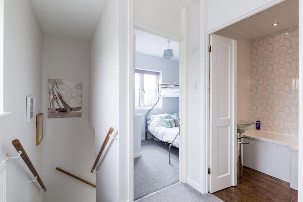Two-Bedroom House photo 3