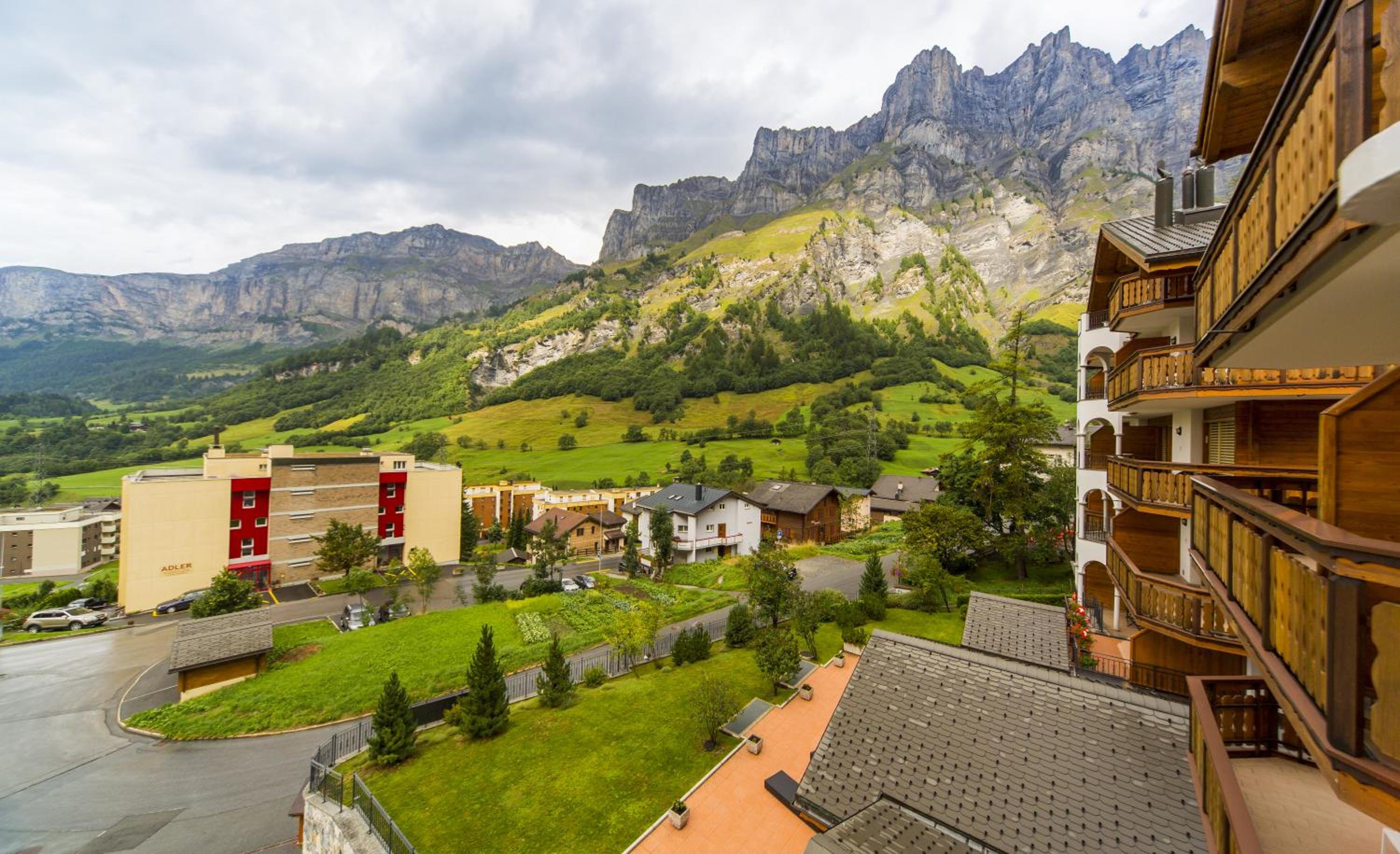 Apartment with Mountain View photo 1