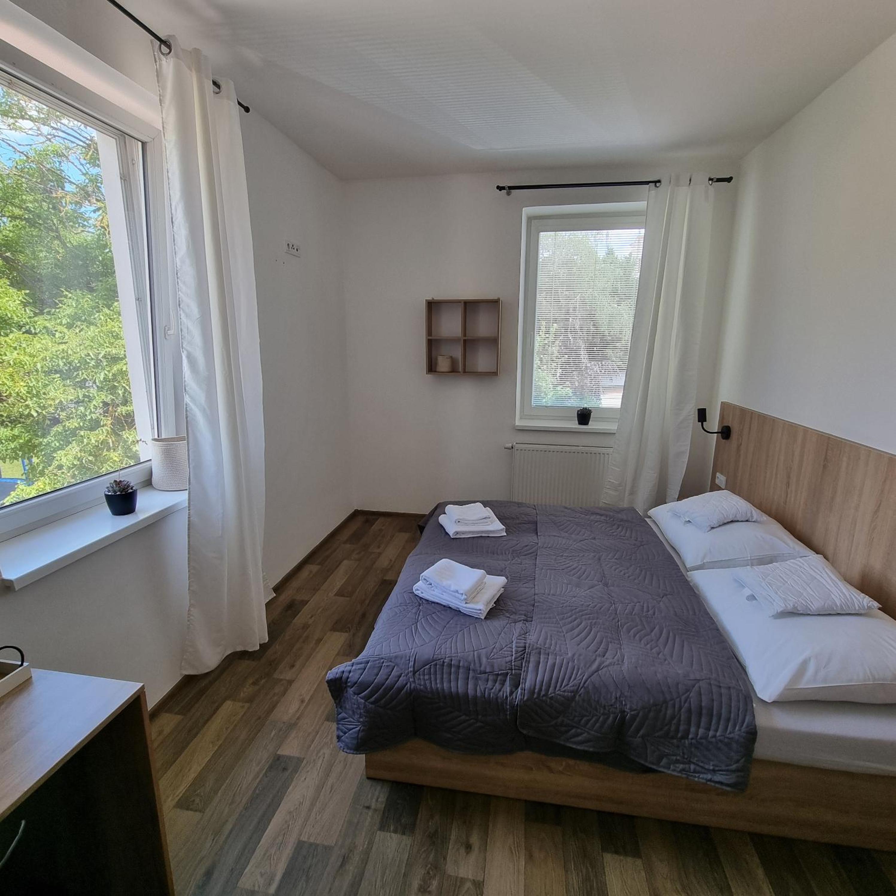 Double or Twin Room with Shared Bathroom photo 2