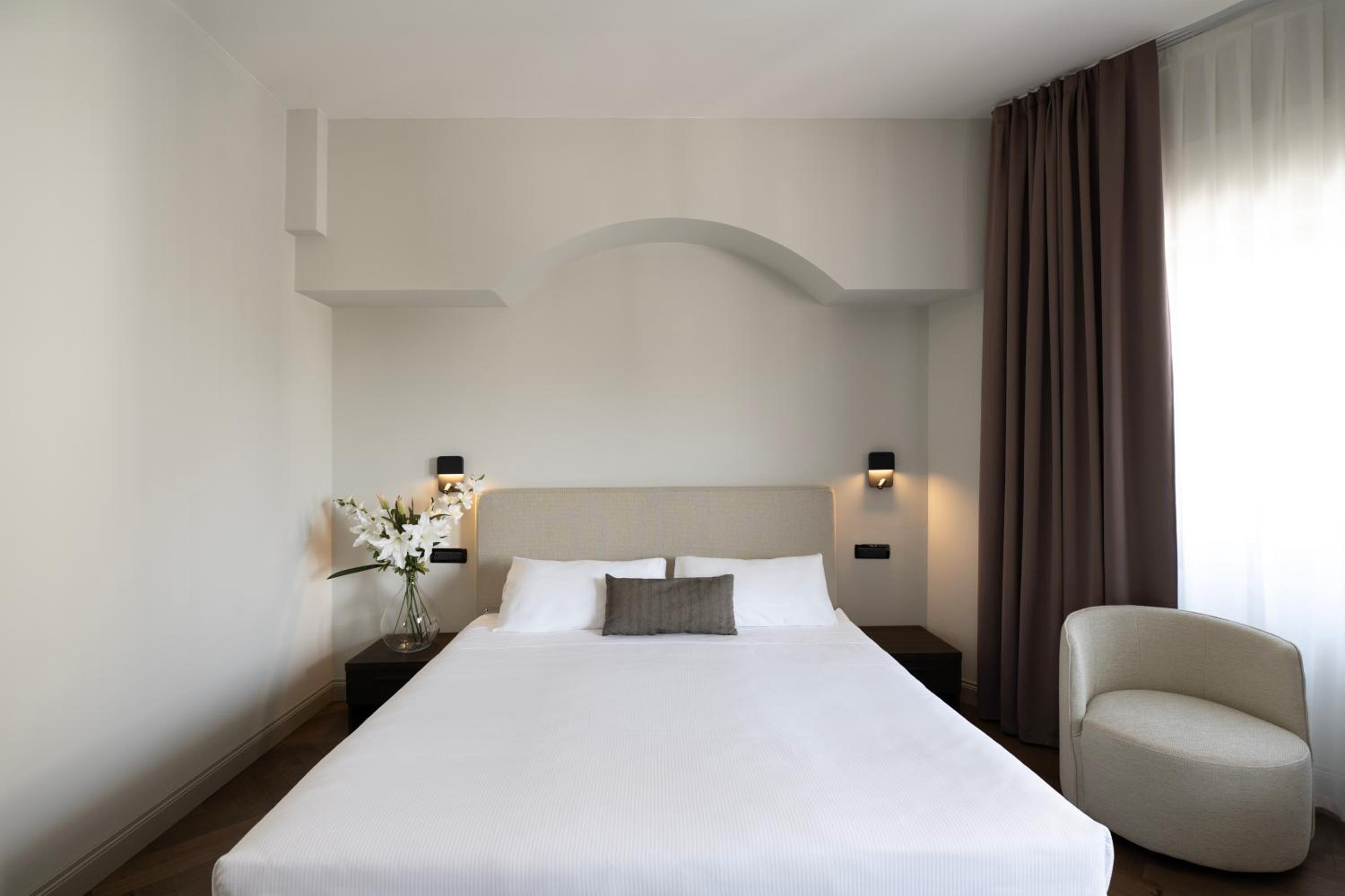 Standard Double Room - Photo 1