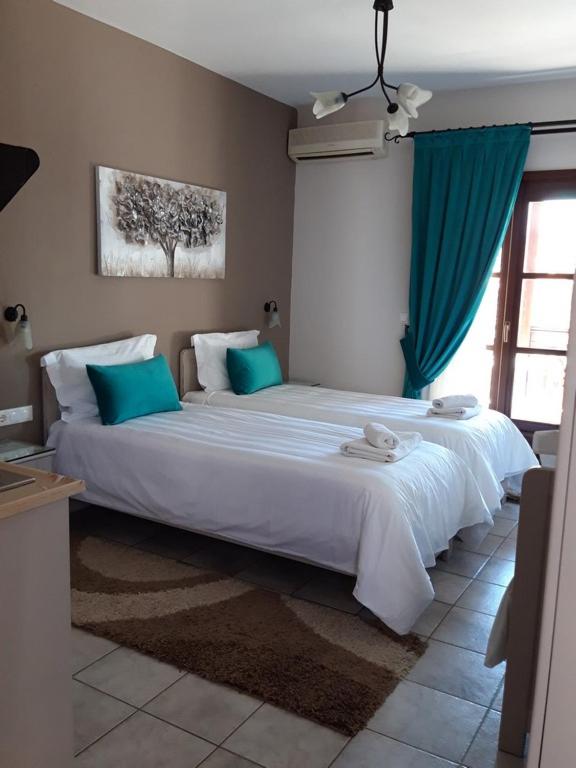 Basic Triple Room